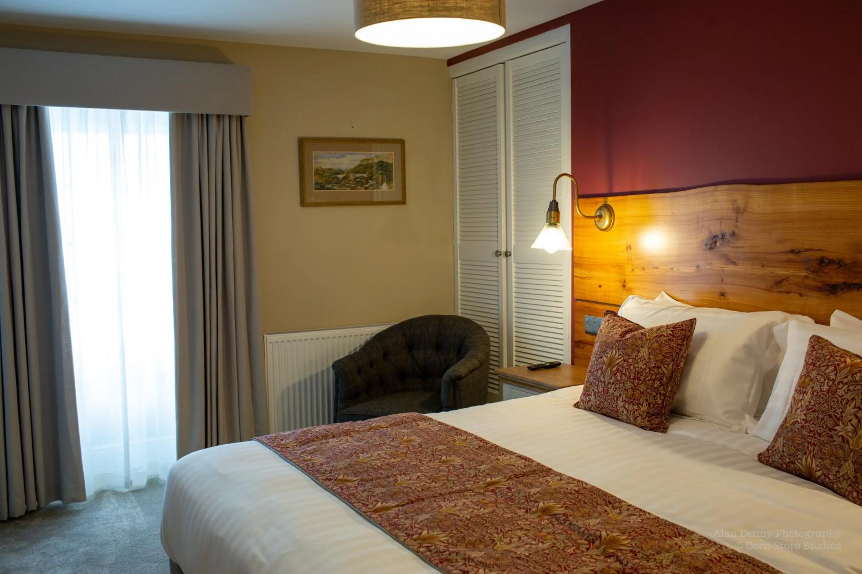 Bedroom, Bed in The Castle Coaching Inn