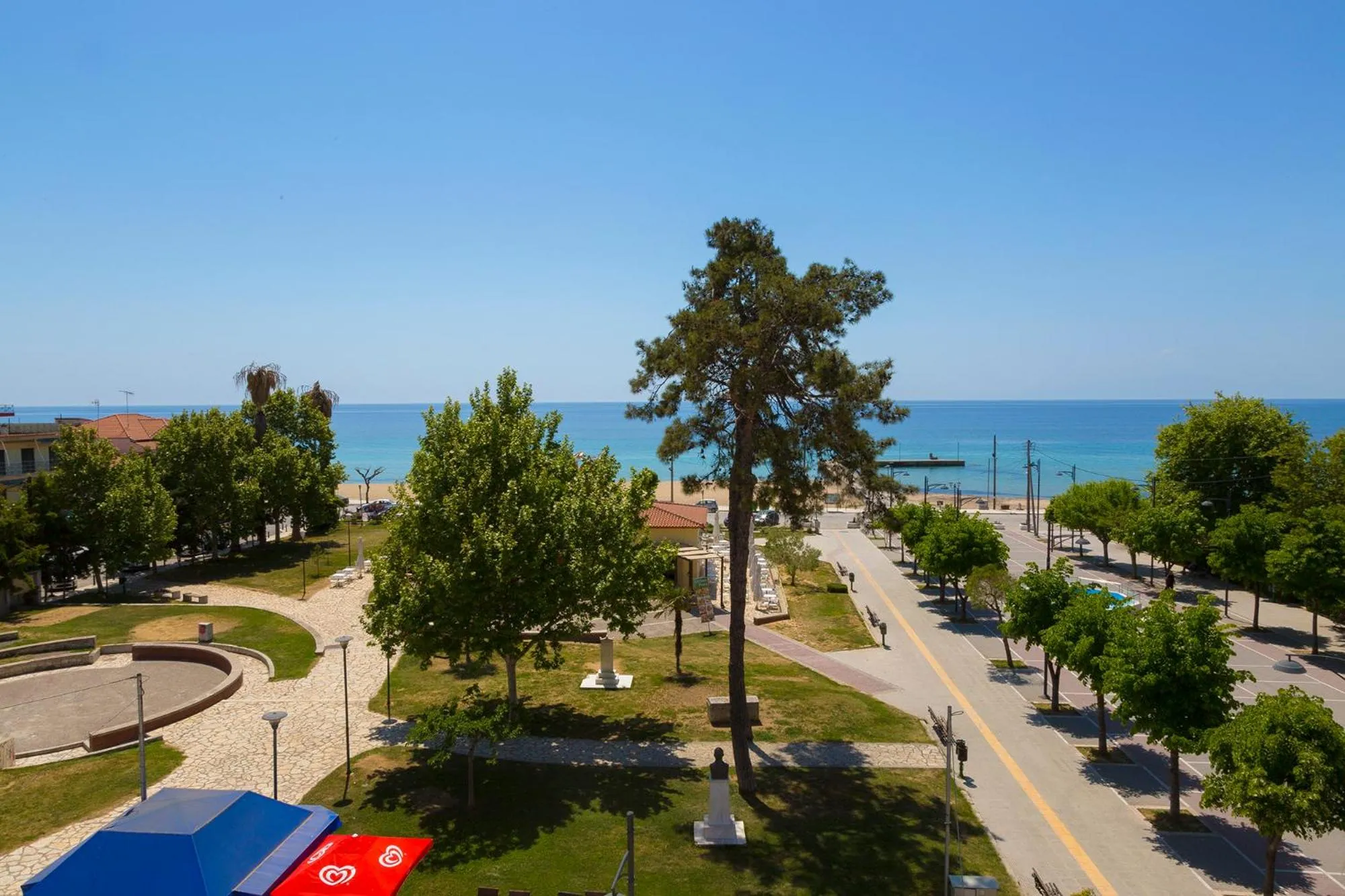Le Monde SeaView Suites