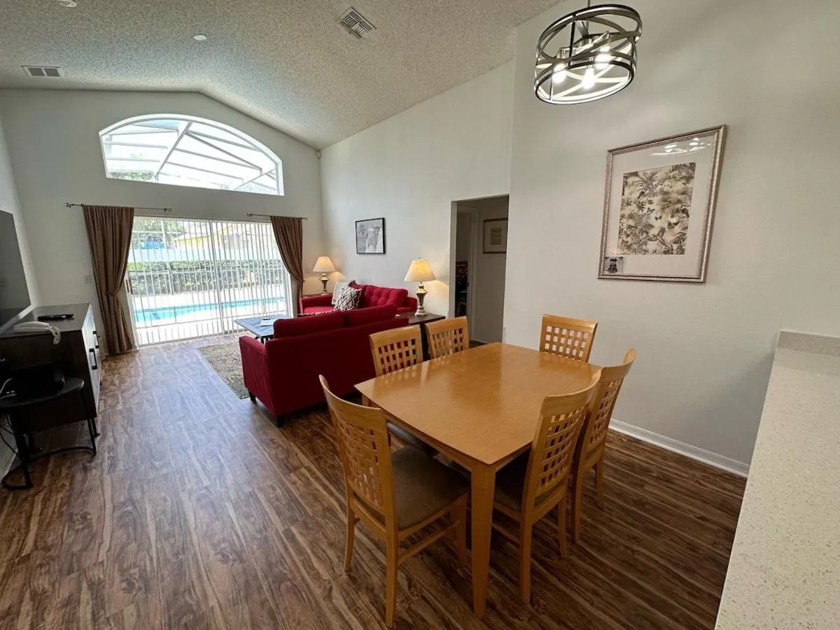 Beautiful Villa Near Disney Private Pool