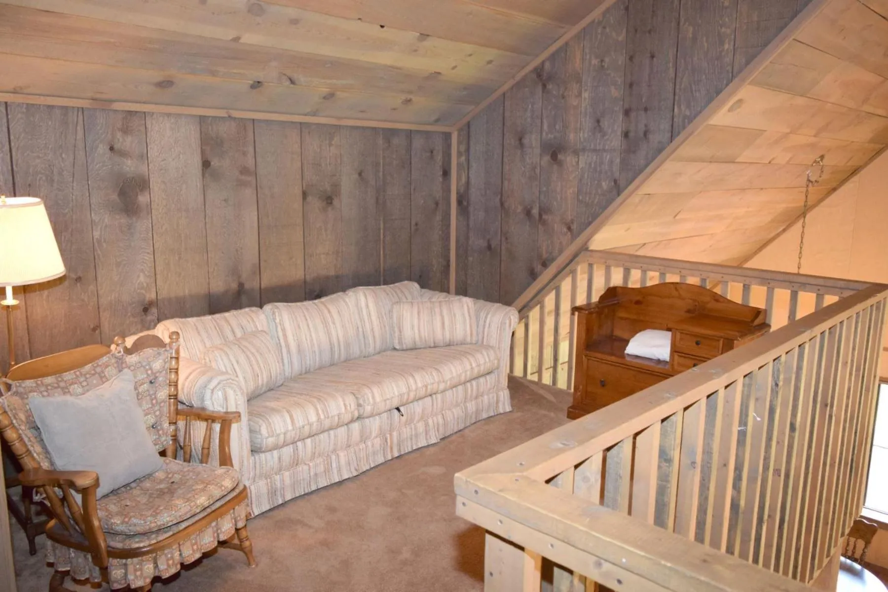 Artz Valley Cabin - WiFi - Satellite - Washer - Dryer - Wrap Around Deck - Wood Burning Fireplace - Secluded Setting