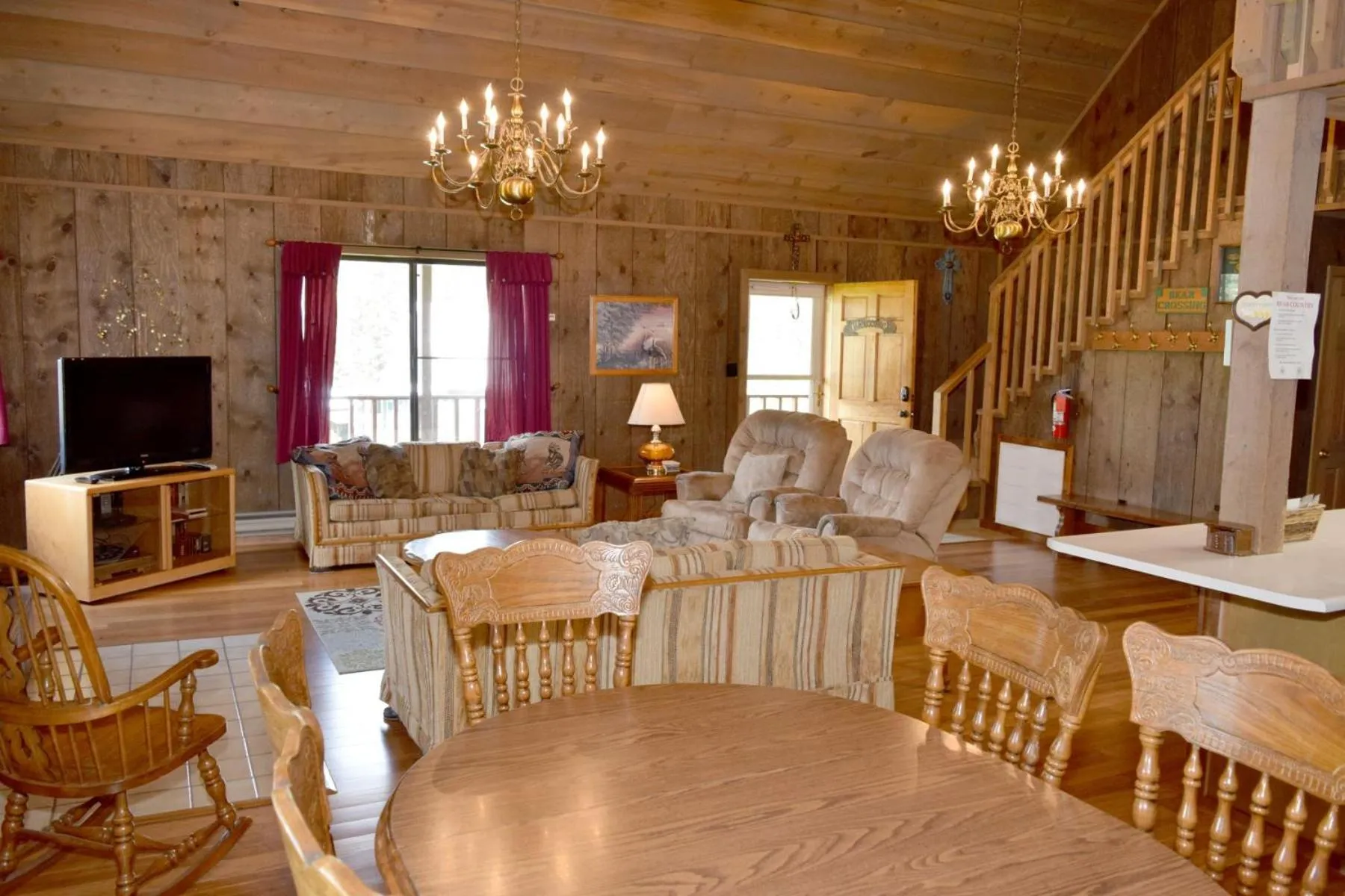 Artz Valley Cabin - WiFi - Satellite - Washer - Dryer - Wrap Around Deck - Wood Burning Fireplace - Secluded Setting
