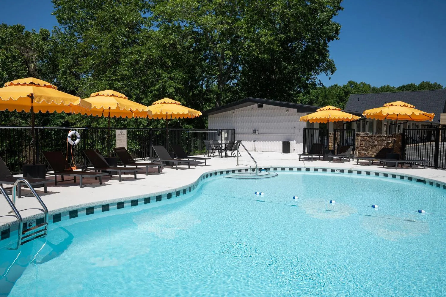 Swimming pool in Arka Motel