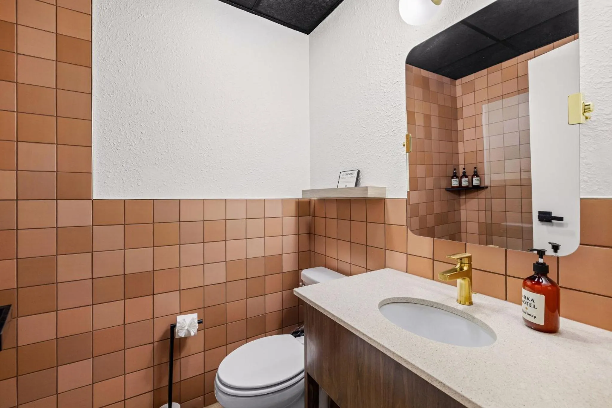 Bathroom in Arka Motel