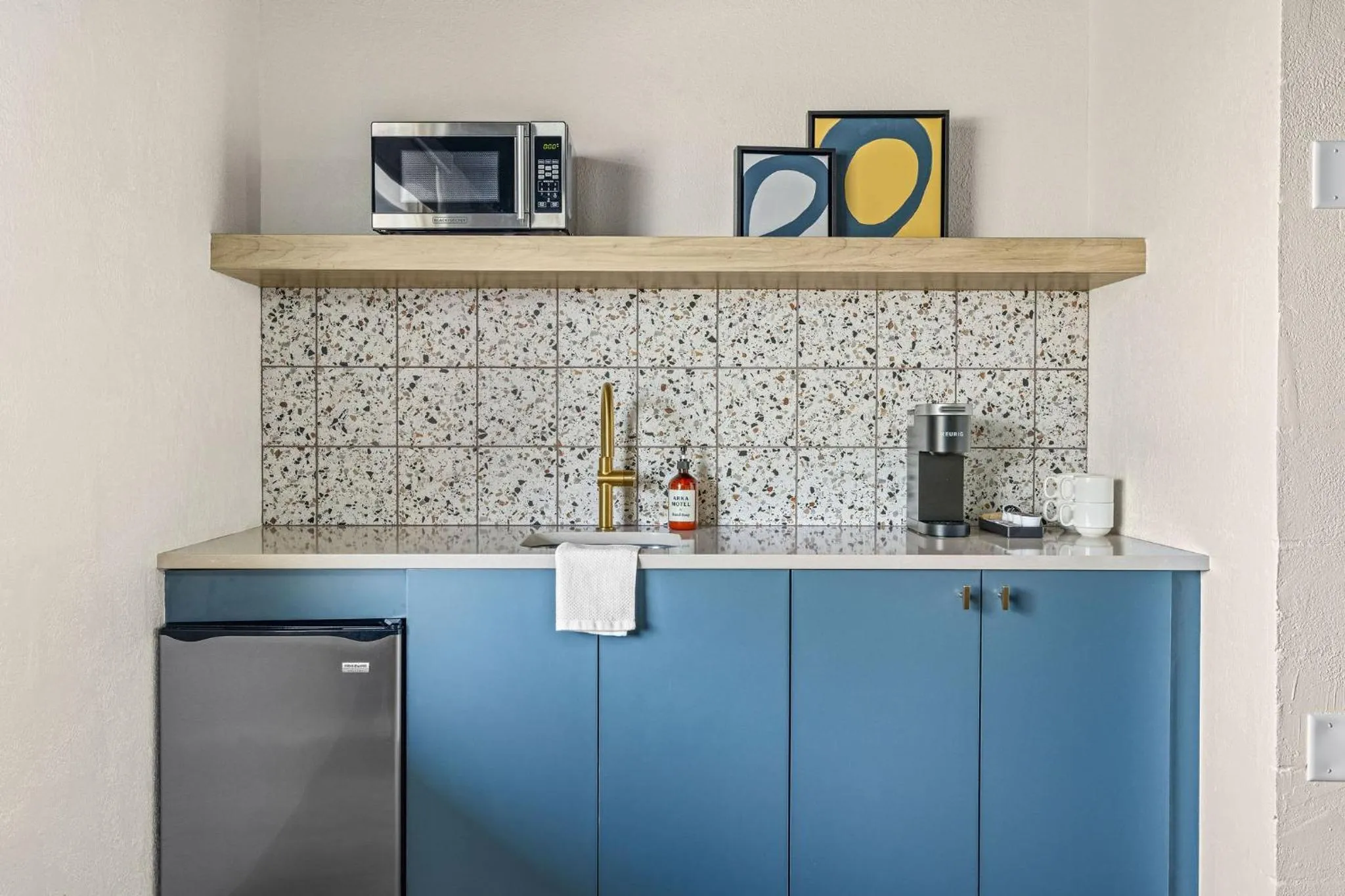 Kitchen or kitchenette in Arka Motel