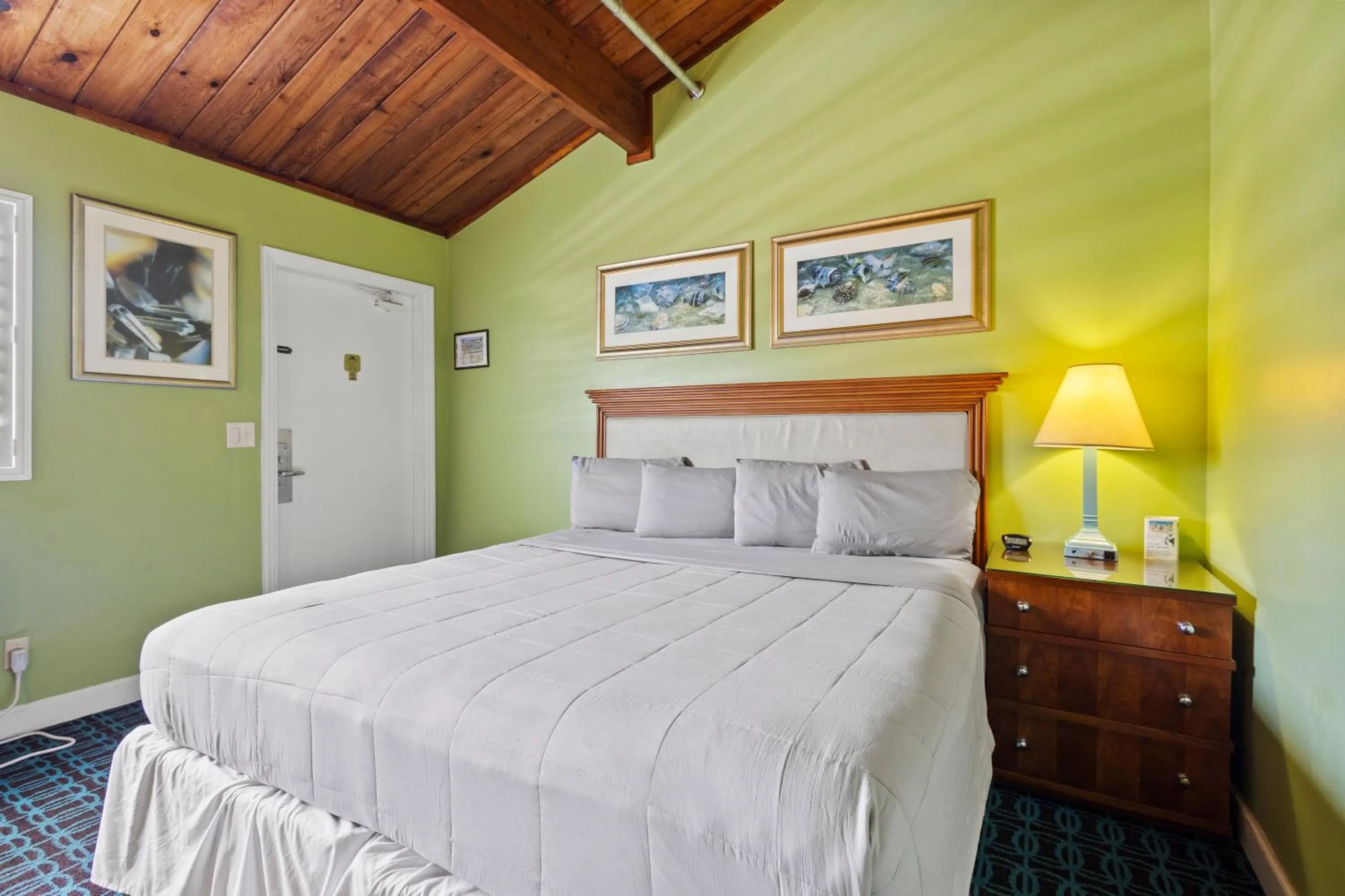 Oceanfront Inn, Inlet View Room, King Bed, #14