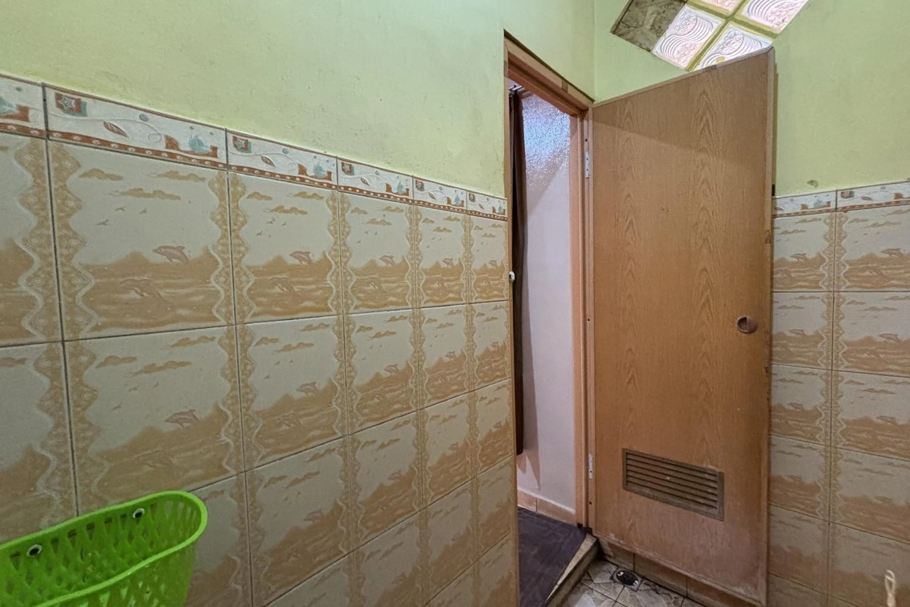 Bathroom in Family 24 Hotel near Pantai Cipatujah