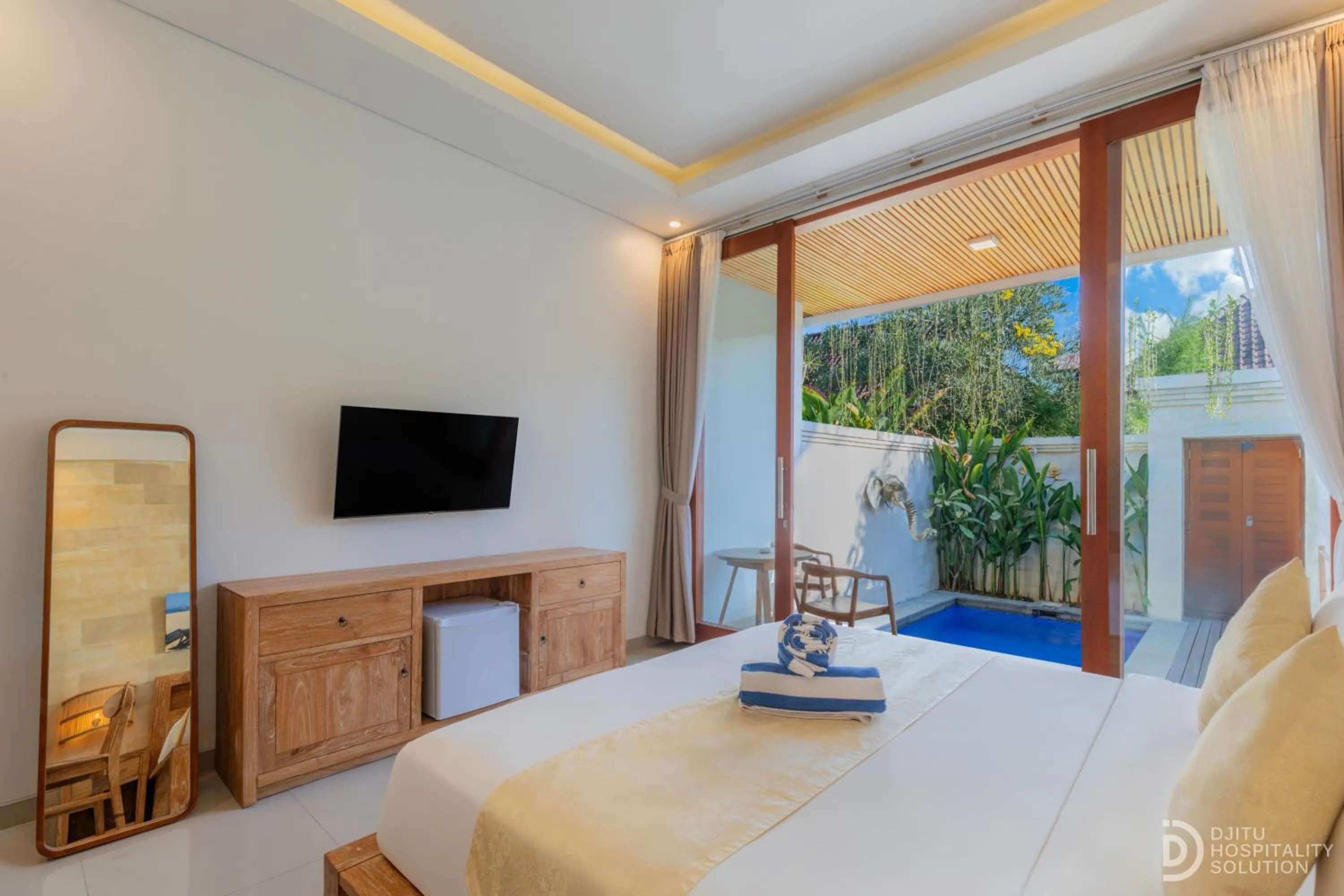 Bed in Bali Made Escape