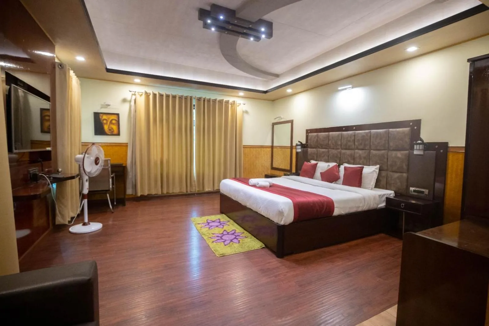 Bed in Hotel Tarcon