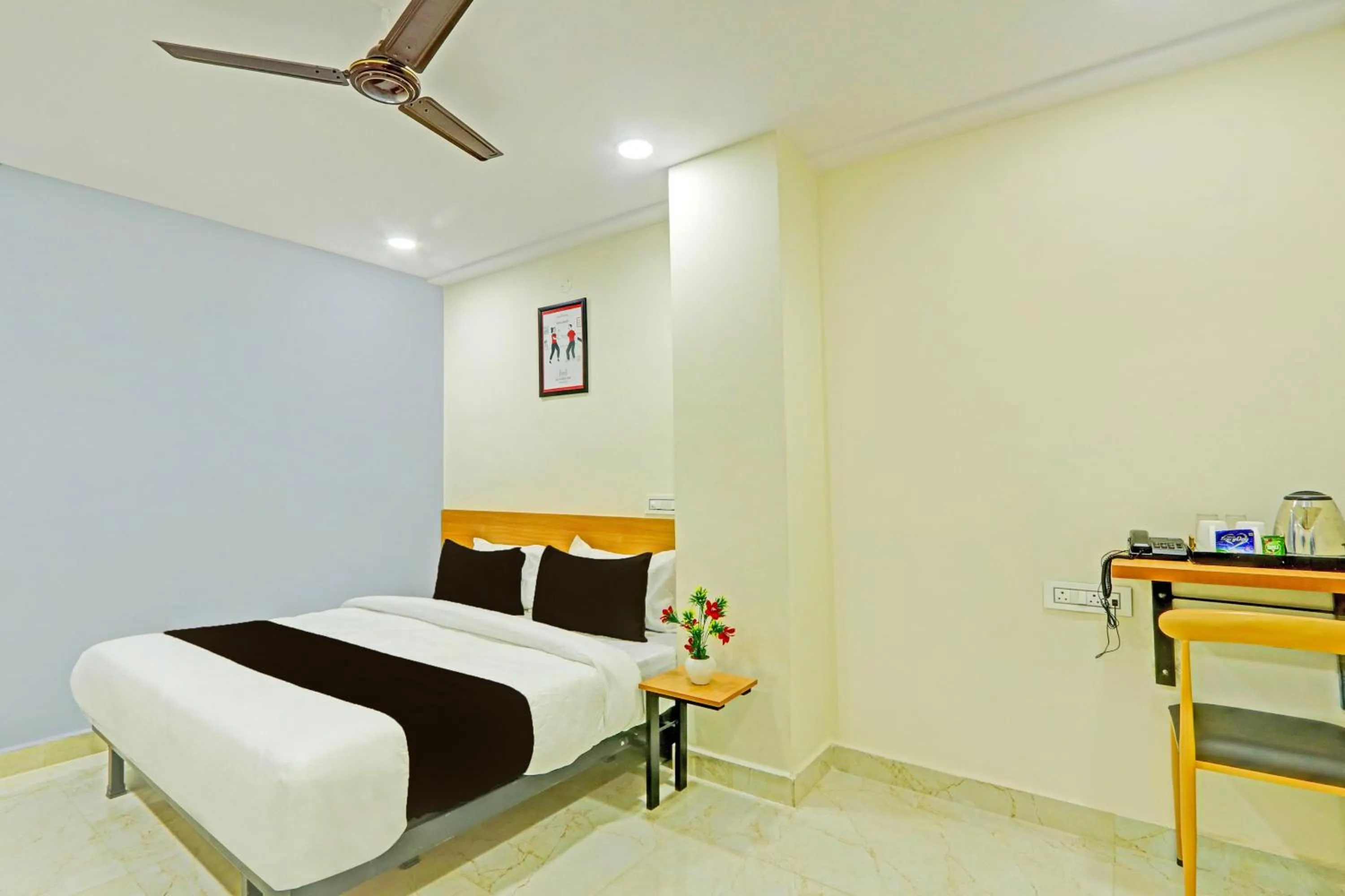 Bedroom, Bed in Townhouse La Vista Inn Grand Hotel