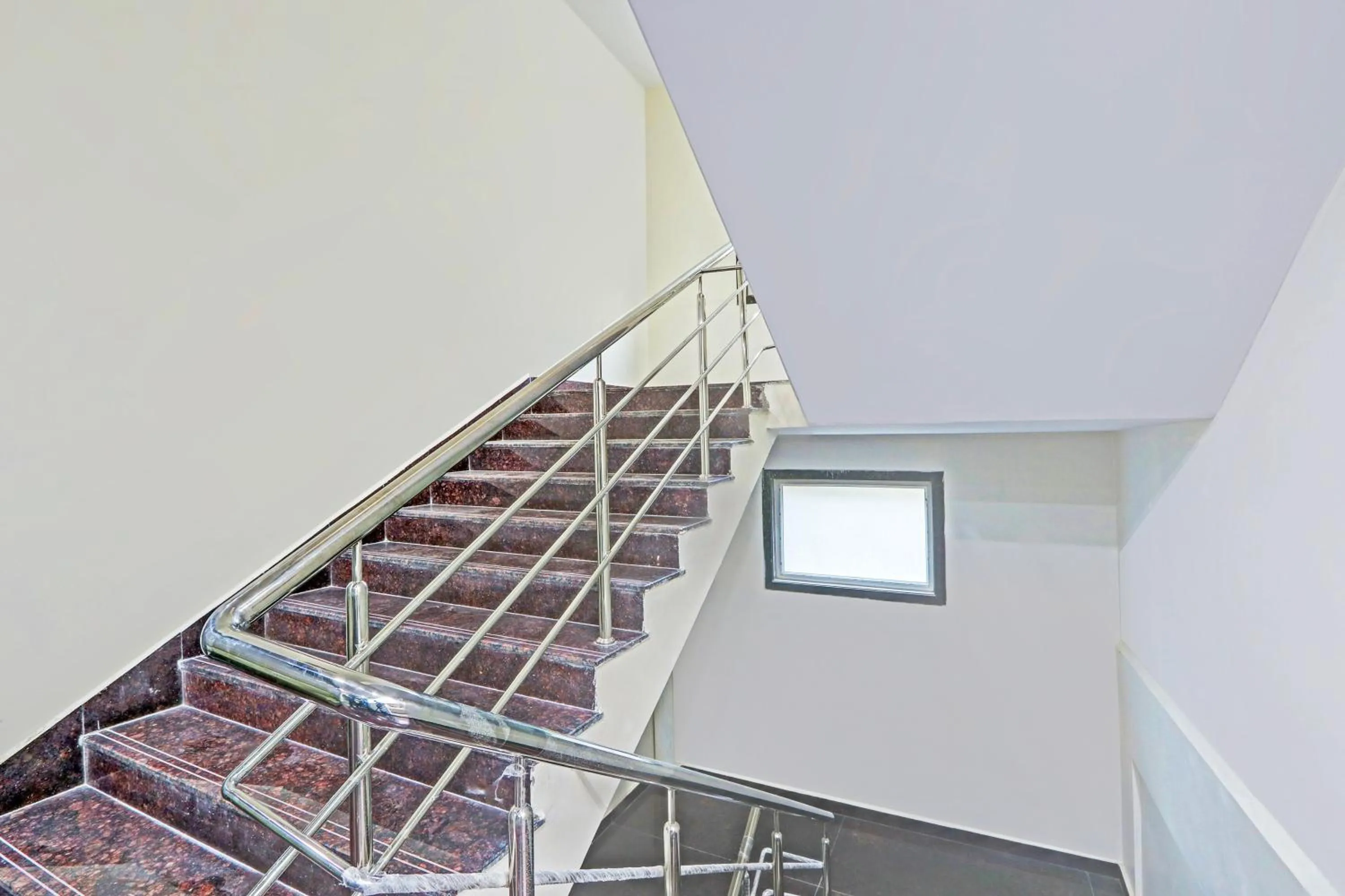 Lobby or reception in Townhouse La Vista Inn Grand Hotel