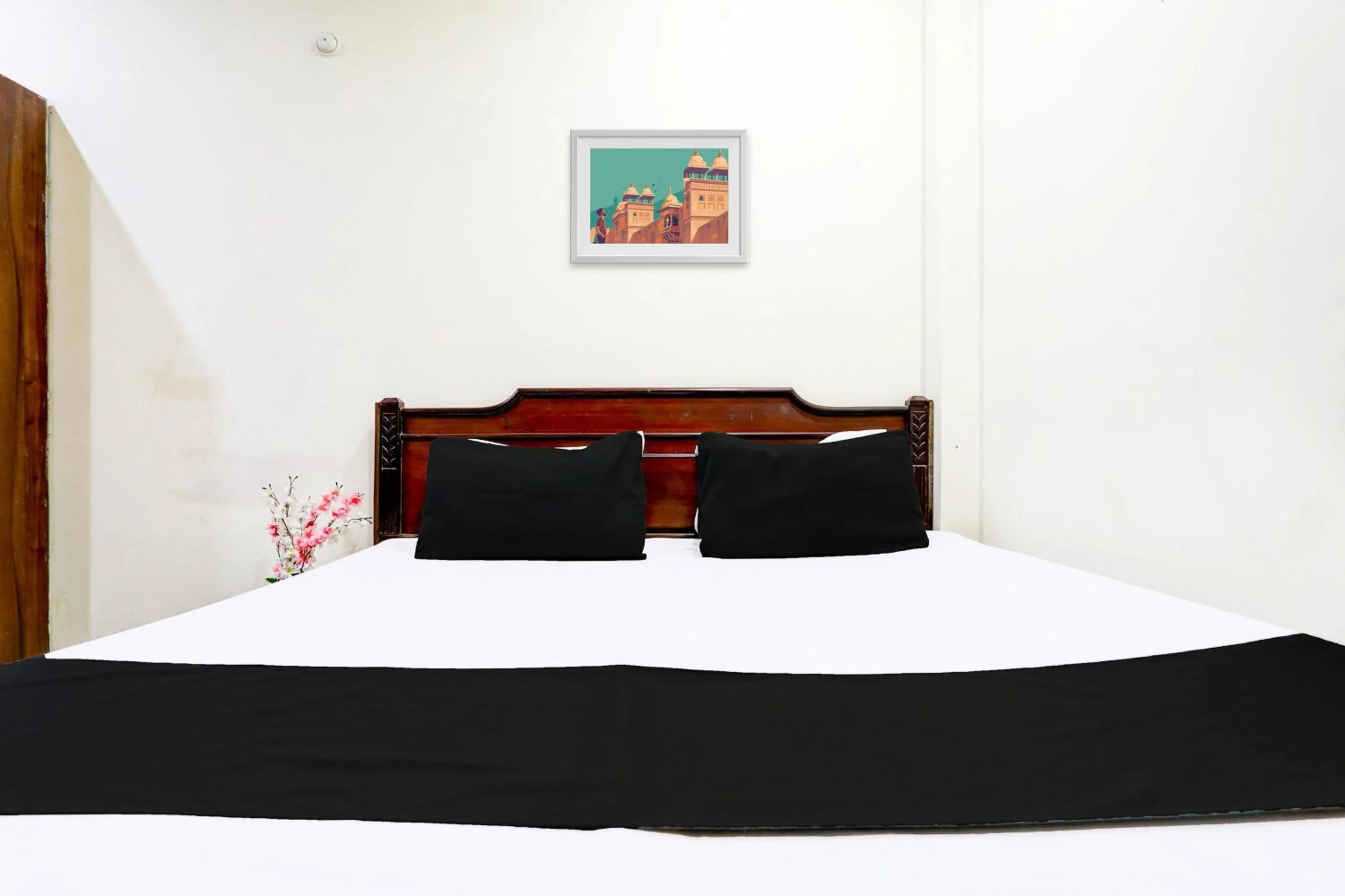 Bedroom, Bed in Hotel O Suryawanshi