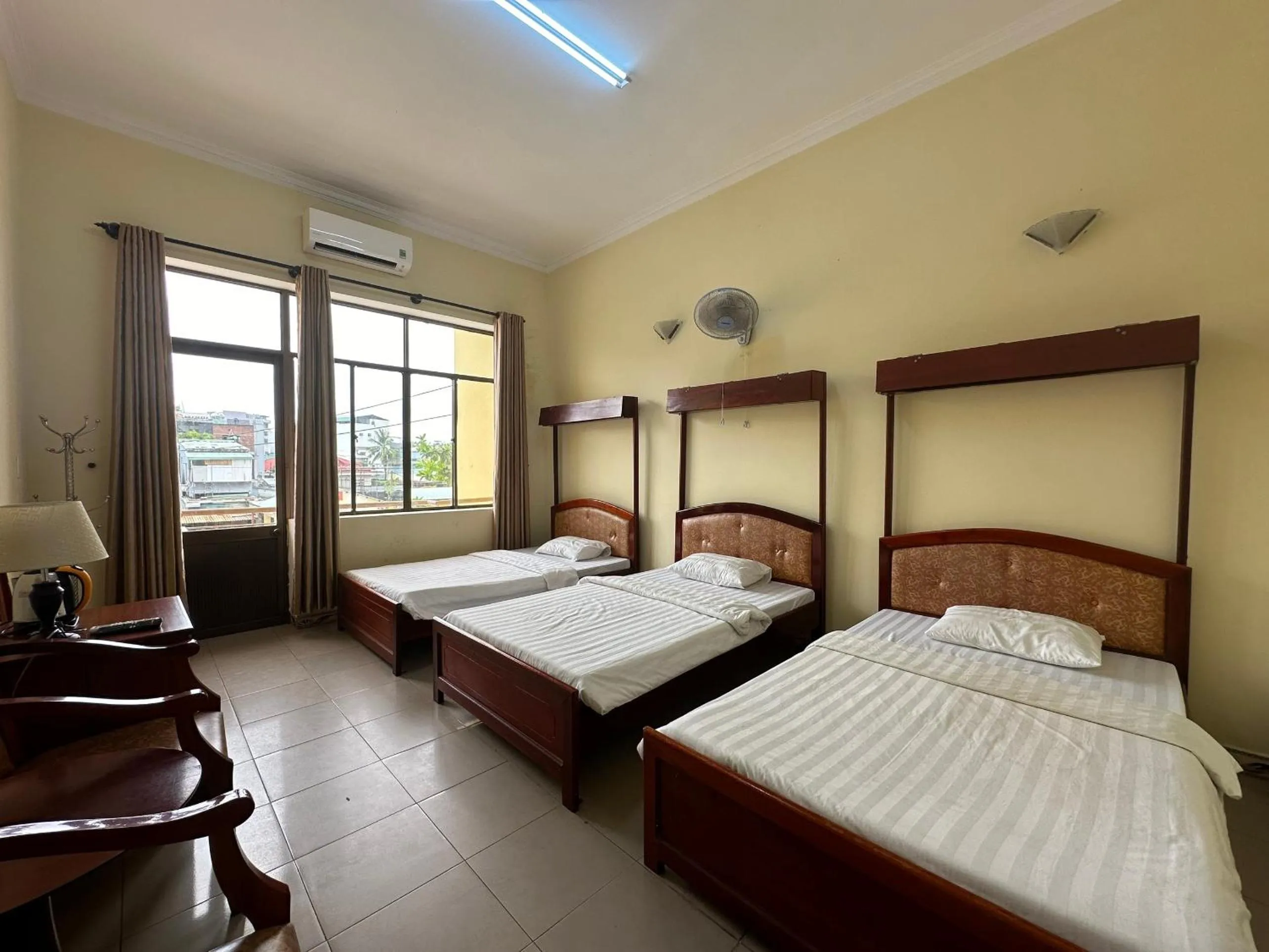 Bedroom in OYO 1246 Nha Khach Cuc Hau Can