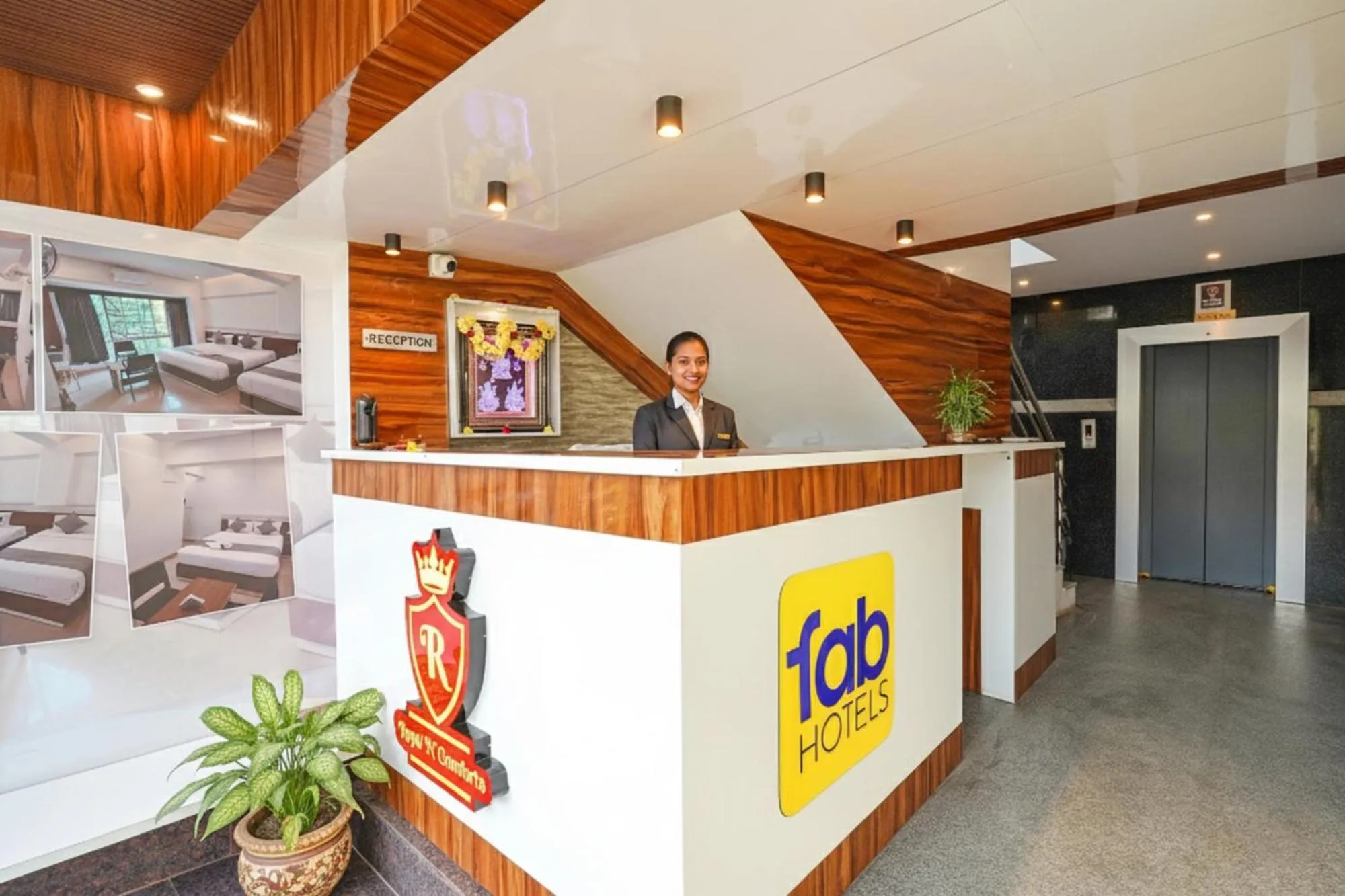 Lobby or reception in FabHotel Royal N Comforts