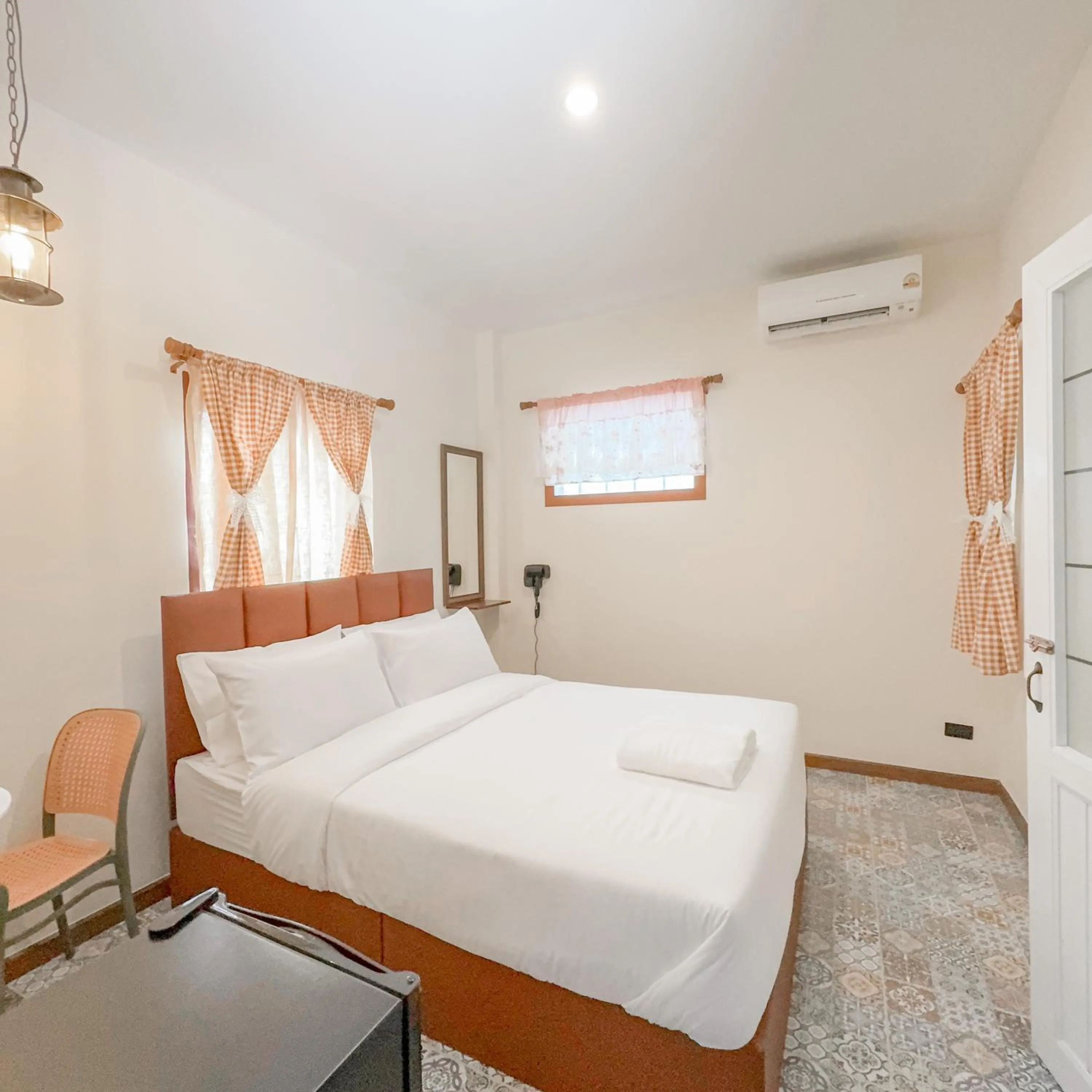 Bed in JB Home Bangkok - Victory monument