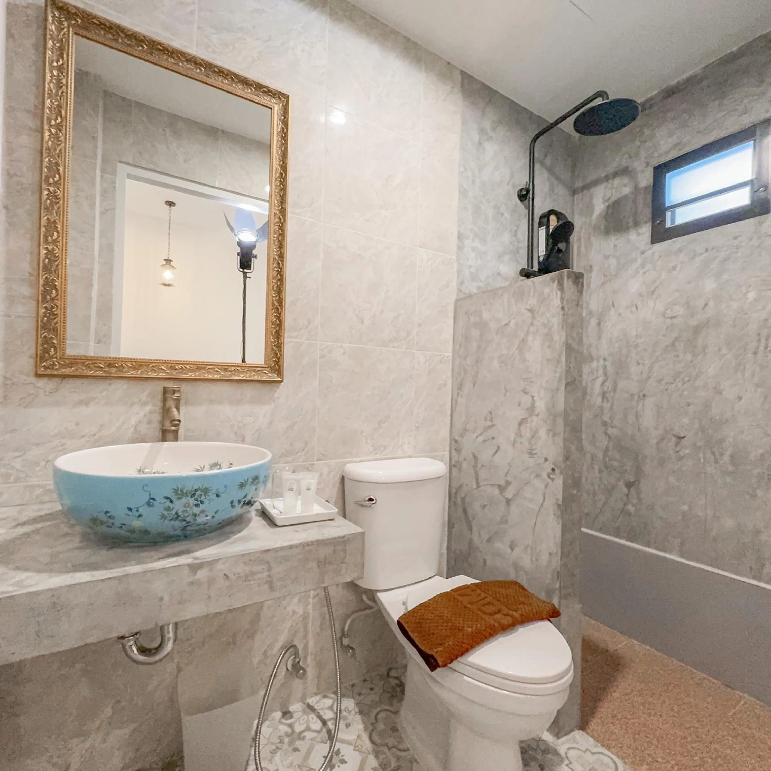 JB Home Bangkok - Victory monument