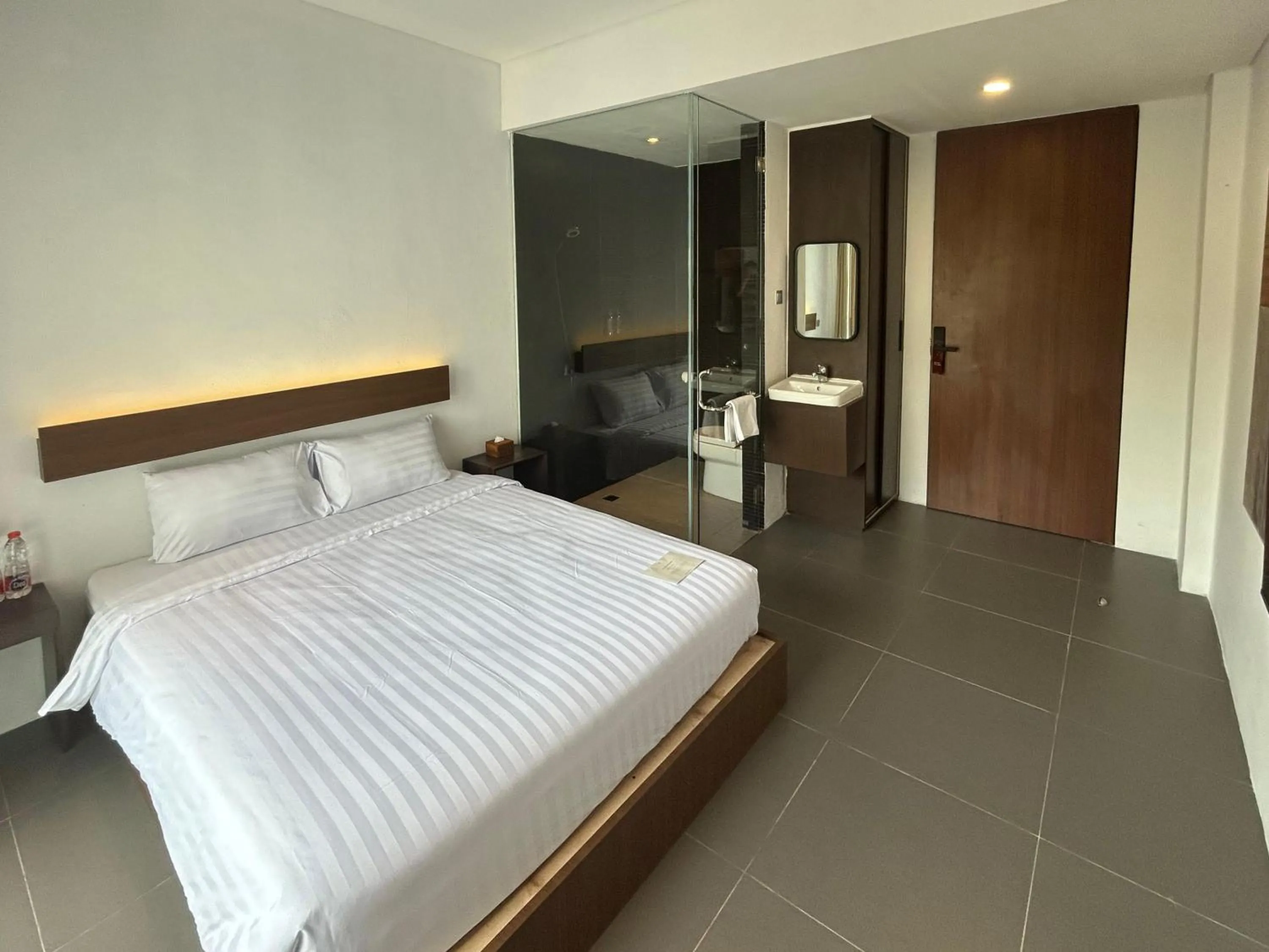 Bedroom, Bed in The Samirono