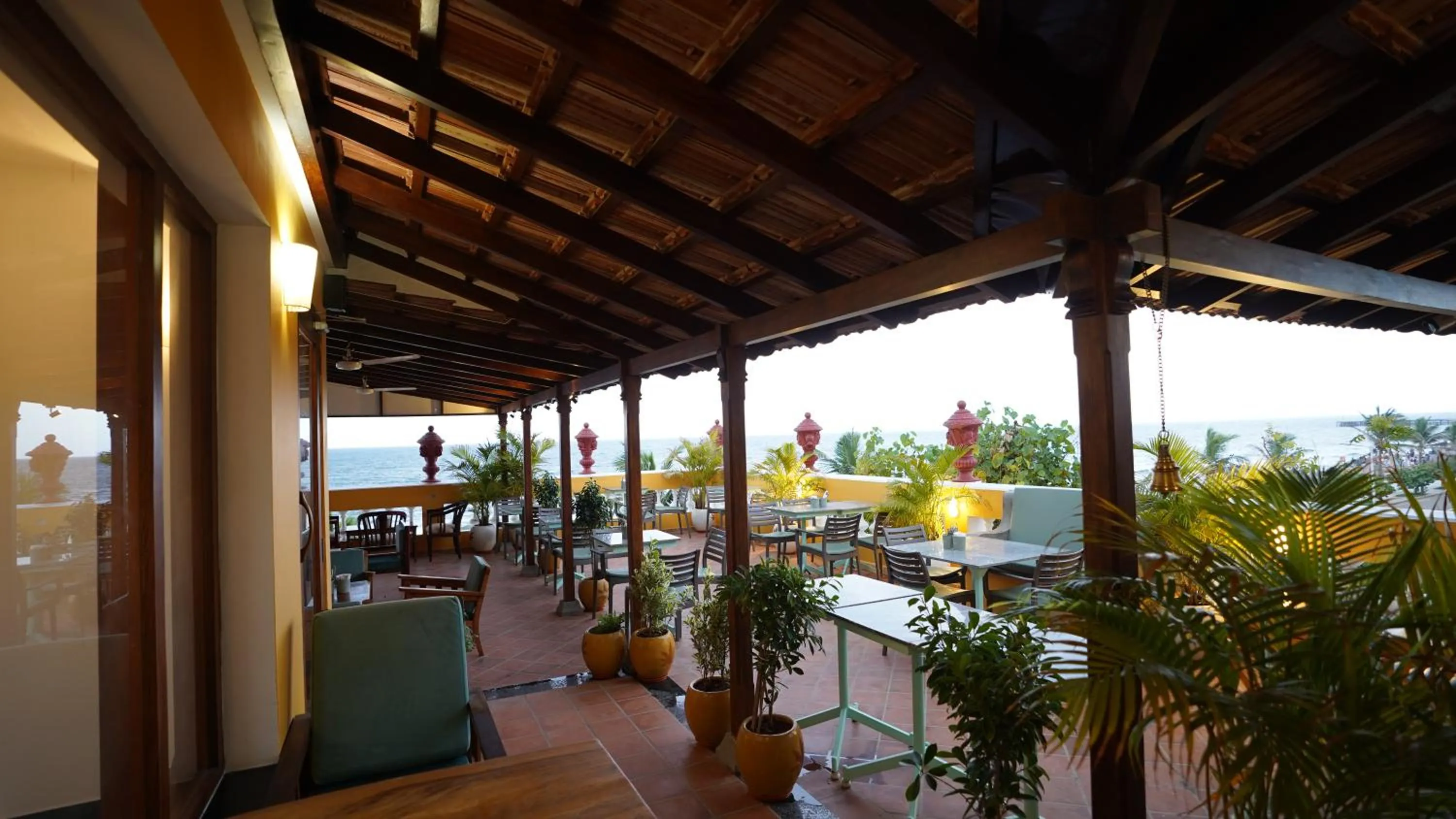 Restaurant/places to eat in La Plage Seaview Suites