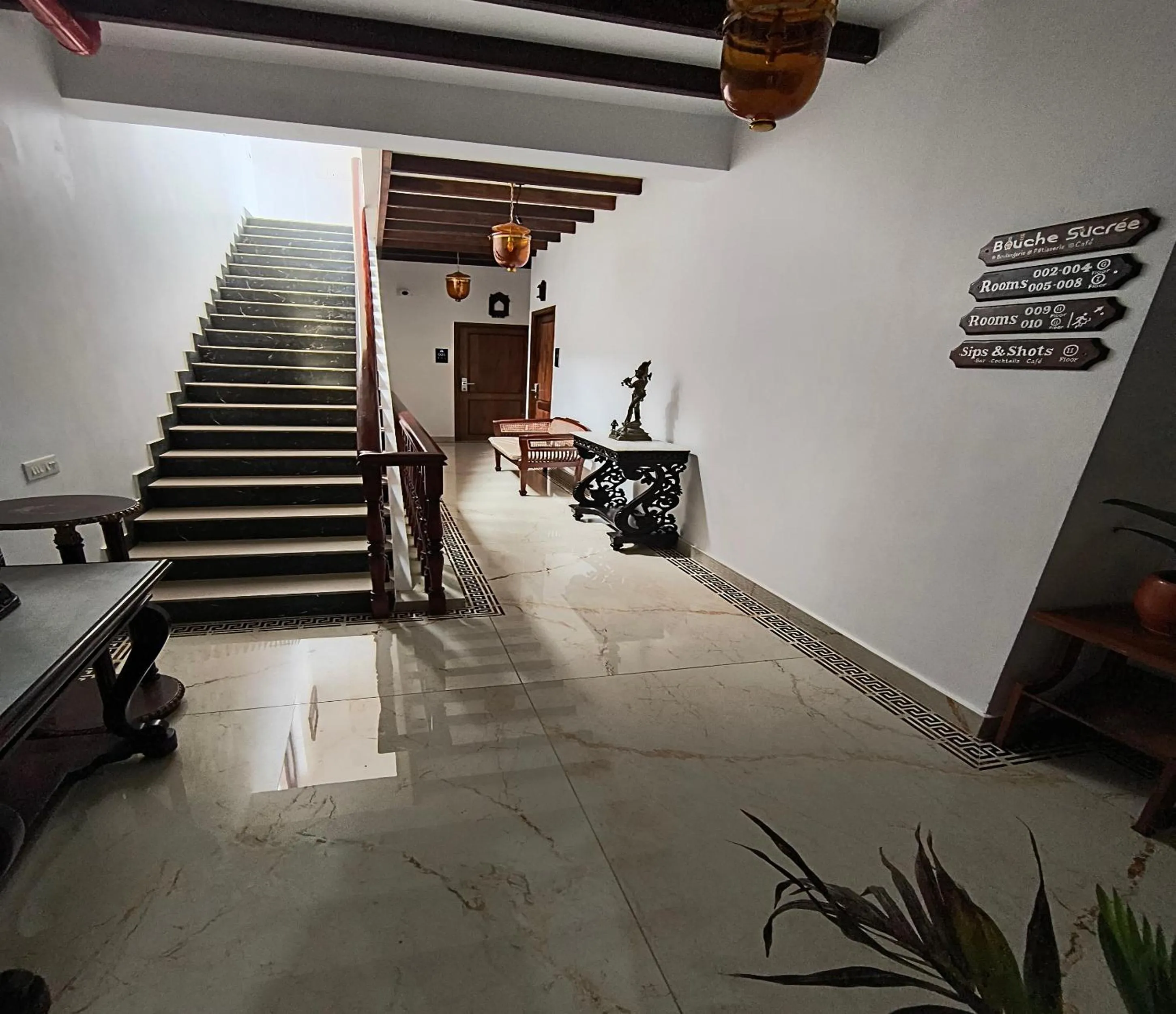 Lobby or reception in La Plage Seaview Suites