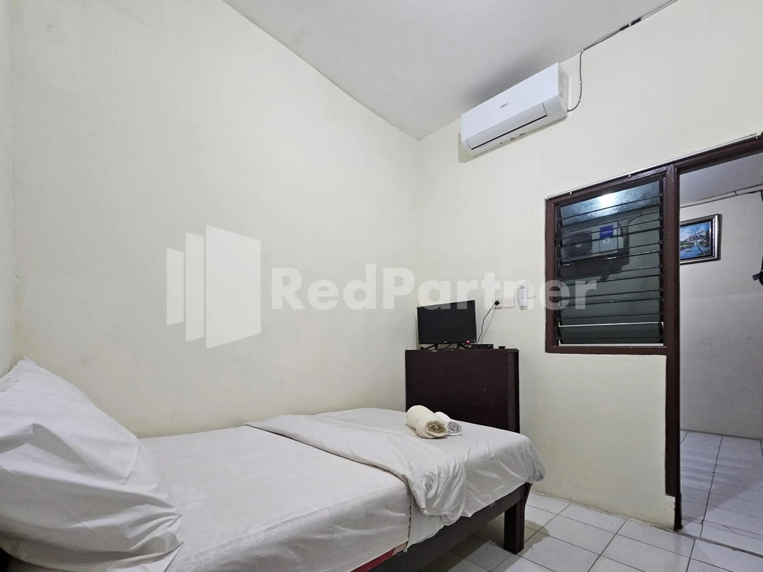 Single Room - single occupancy in Gedangan Indah Homestay RedPartner Single Room - single occupancy in Gedangan Indah Homestay RedPartner