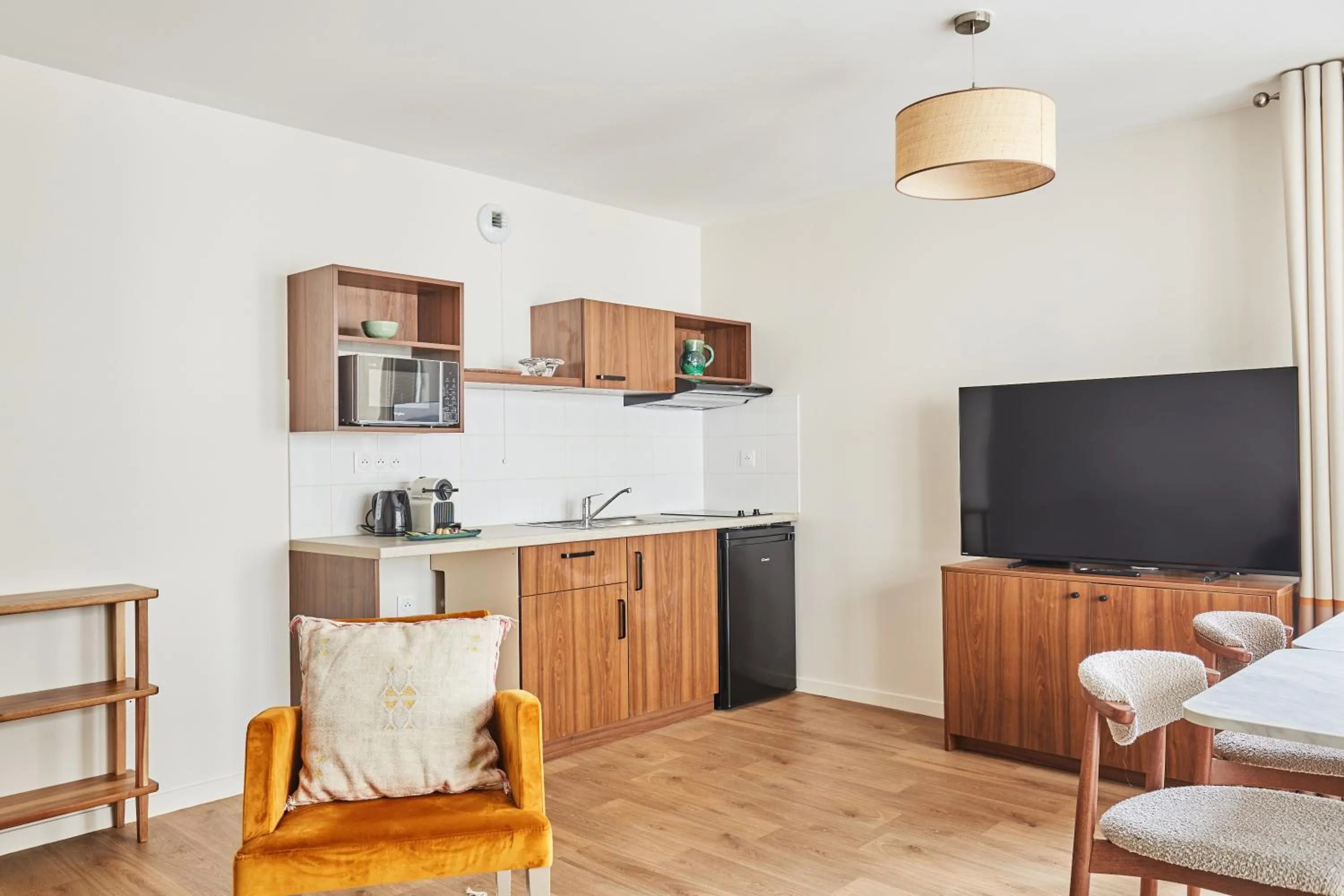 Seating area in Appart Hotel Paris Levallois Maurice Ravel
