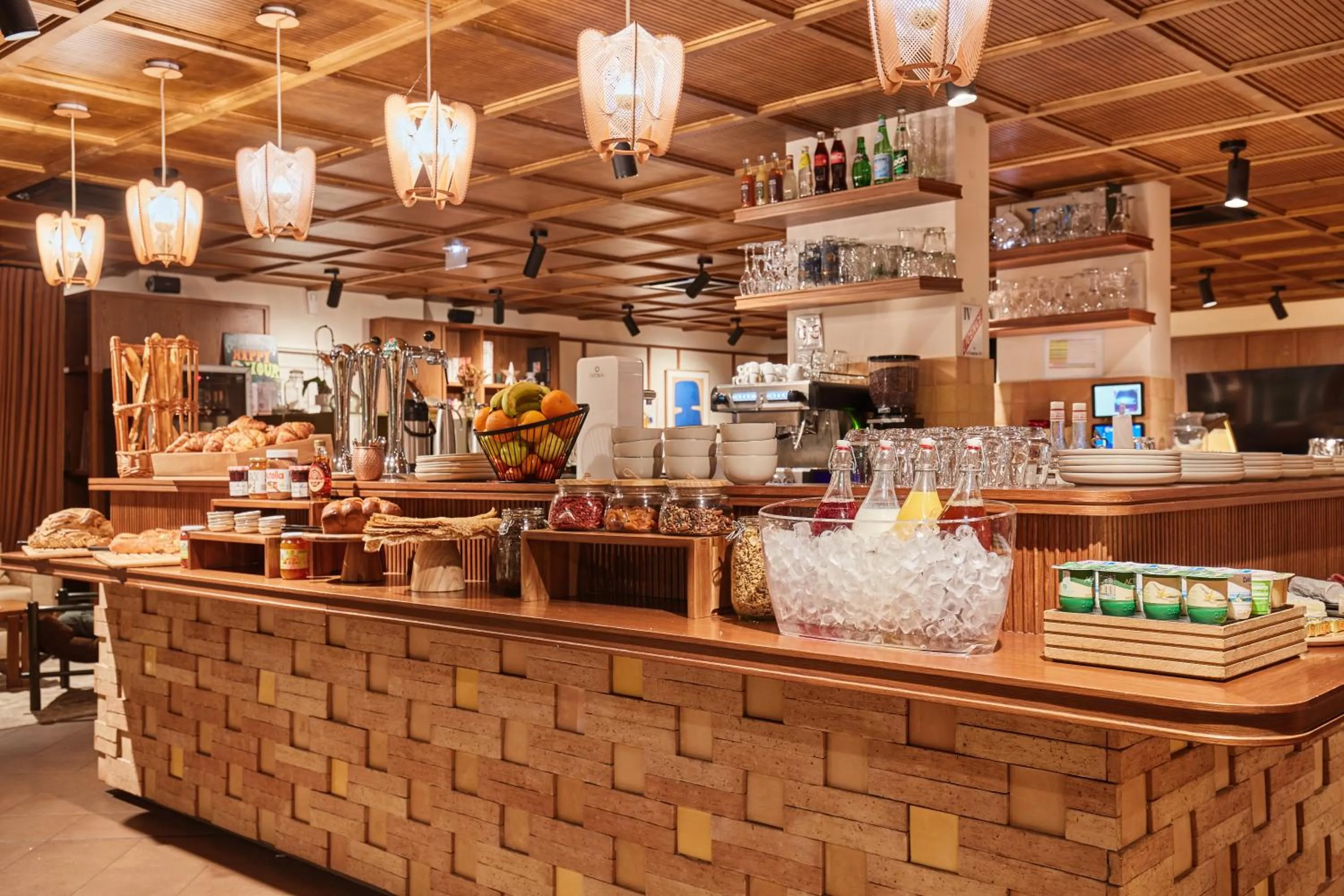 Buffet breakfast in Appart Hotel Paris Levallois Maurice Ravel