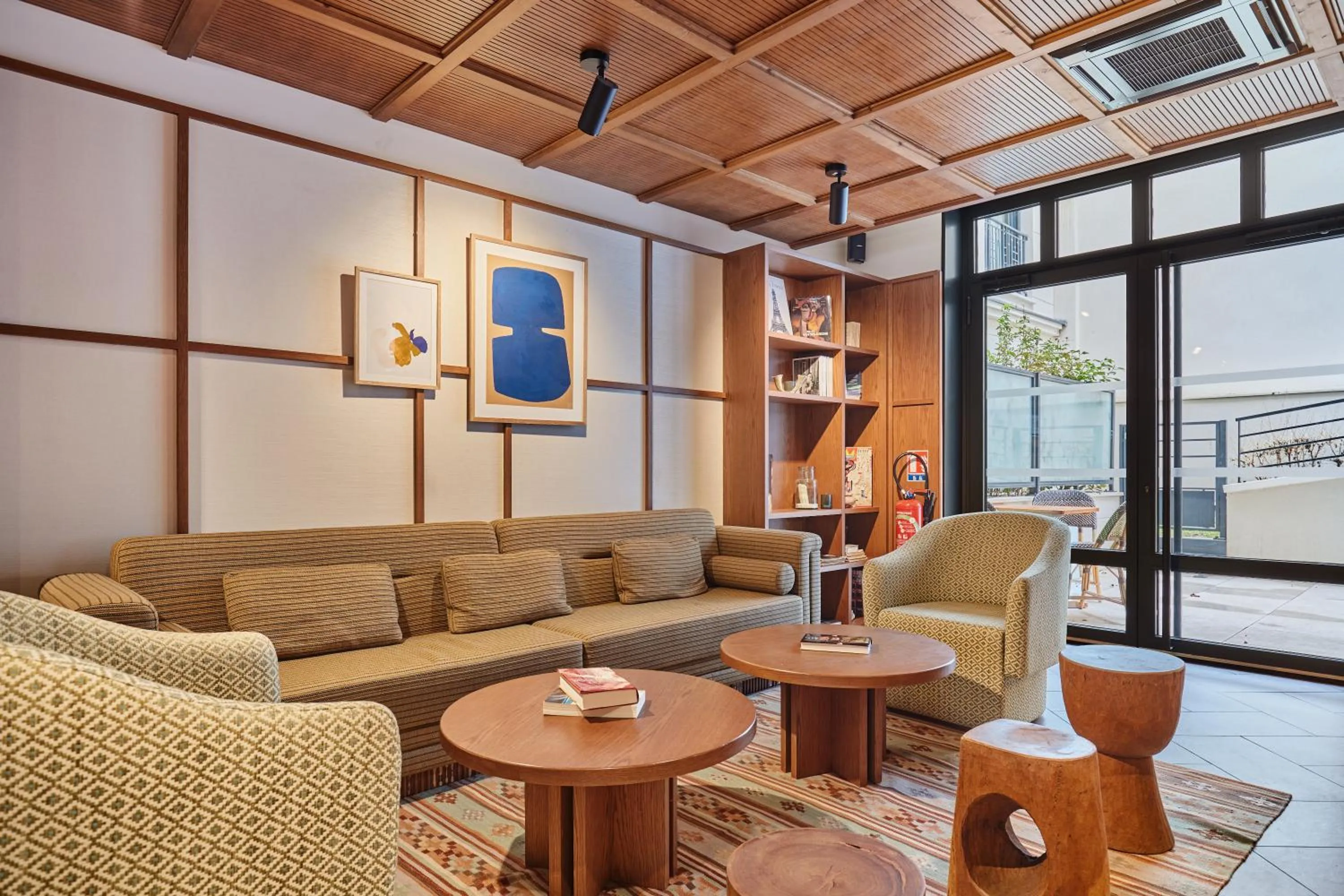 Living room in Appart Hotel Paris Levallois Maurice Ravel