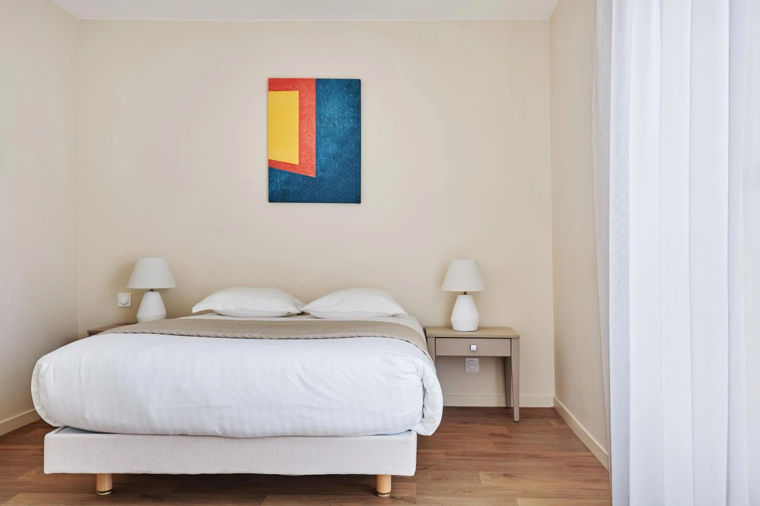 Bedroom, Bed in Appart Hotel Paris Levallois Maurice Ravel