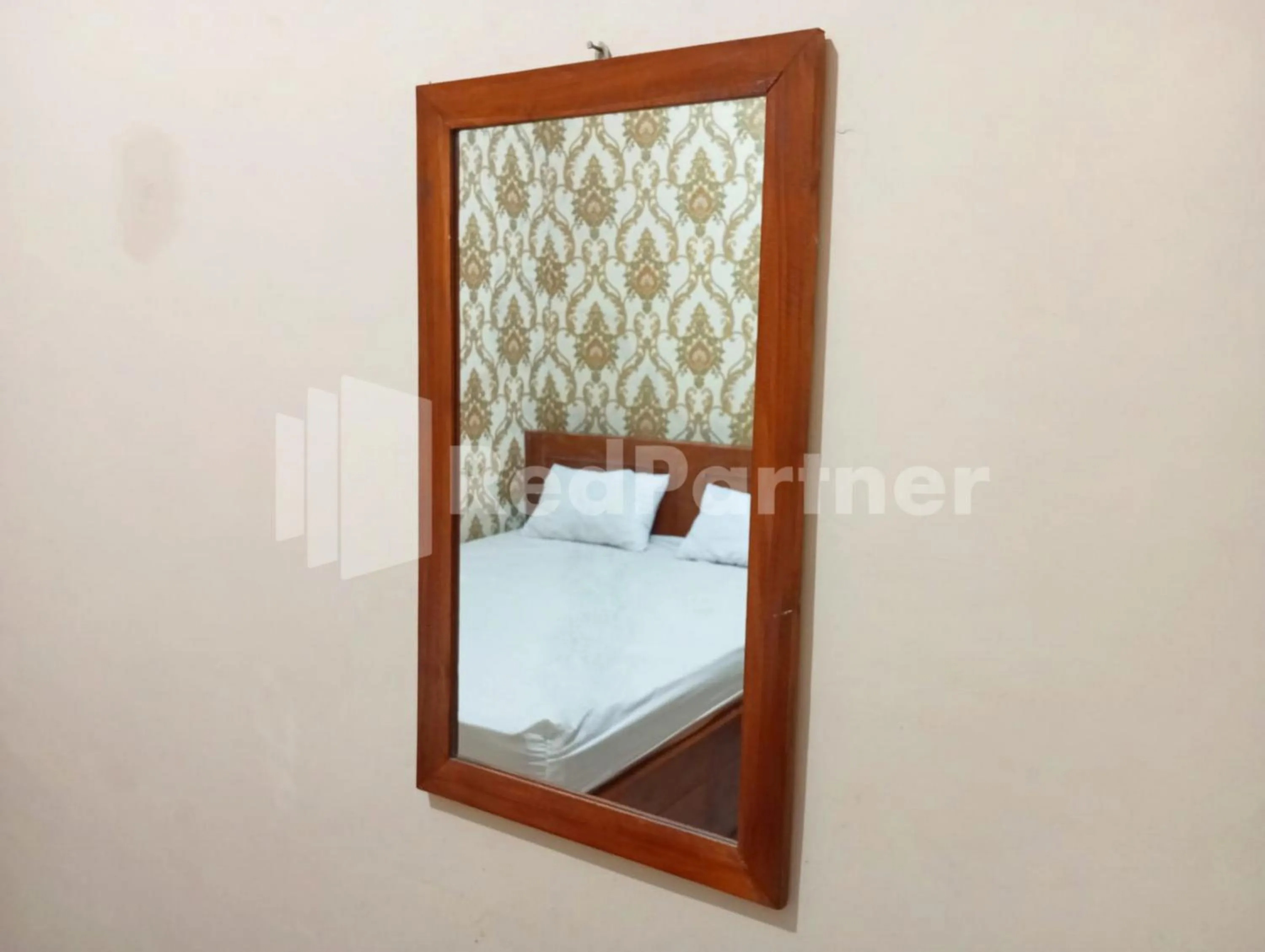 Bedroom, Bed in Isa Homestay Kudus Mitra Reddoorz