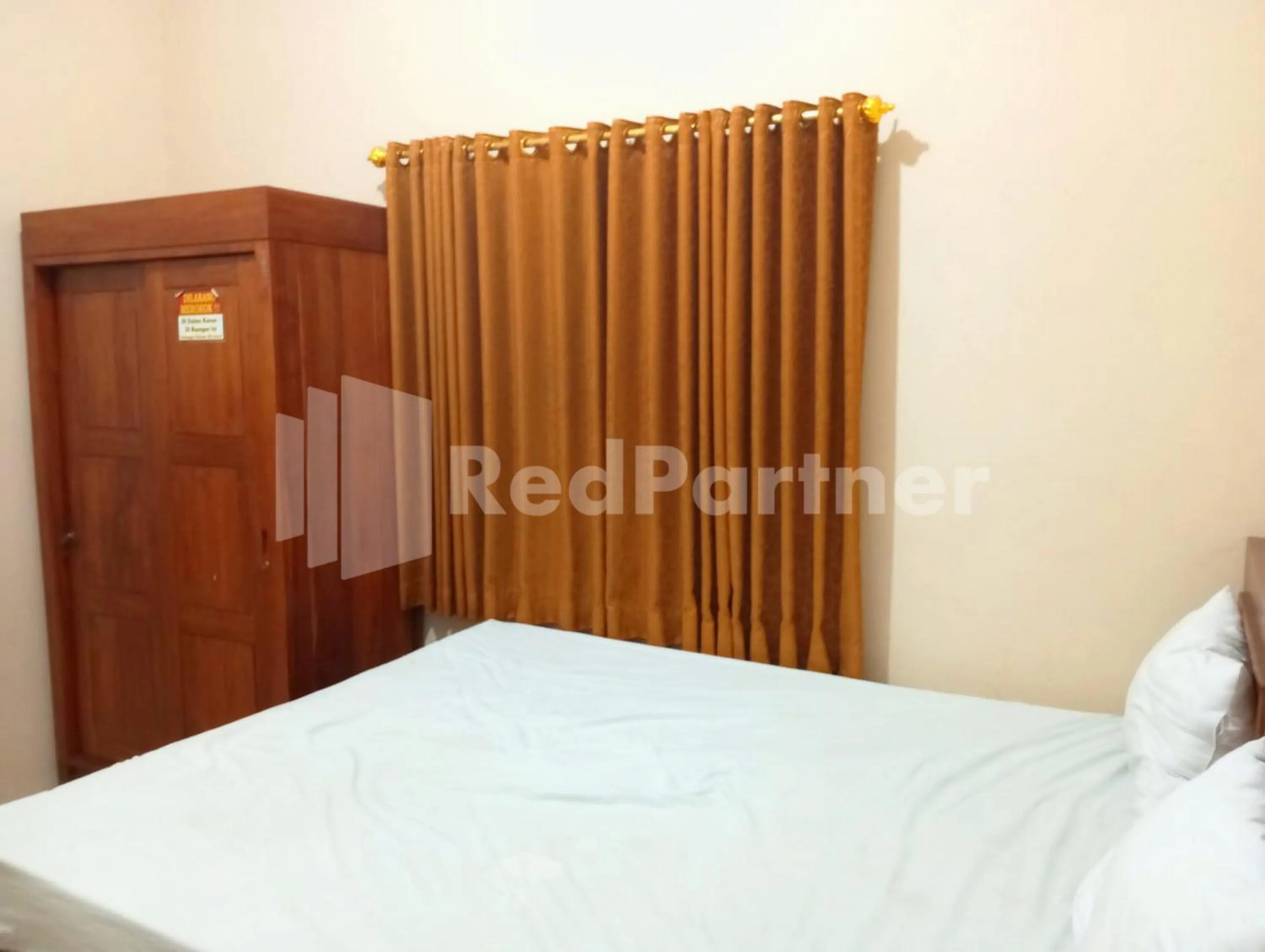 Bedroom, Bed in Isa Homestay Kudus Mitra Reddoorz