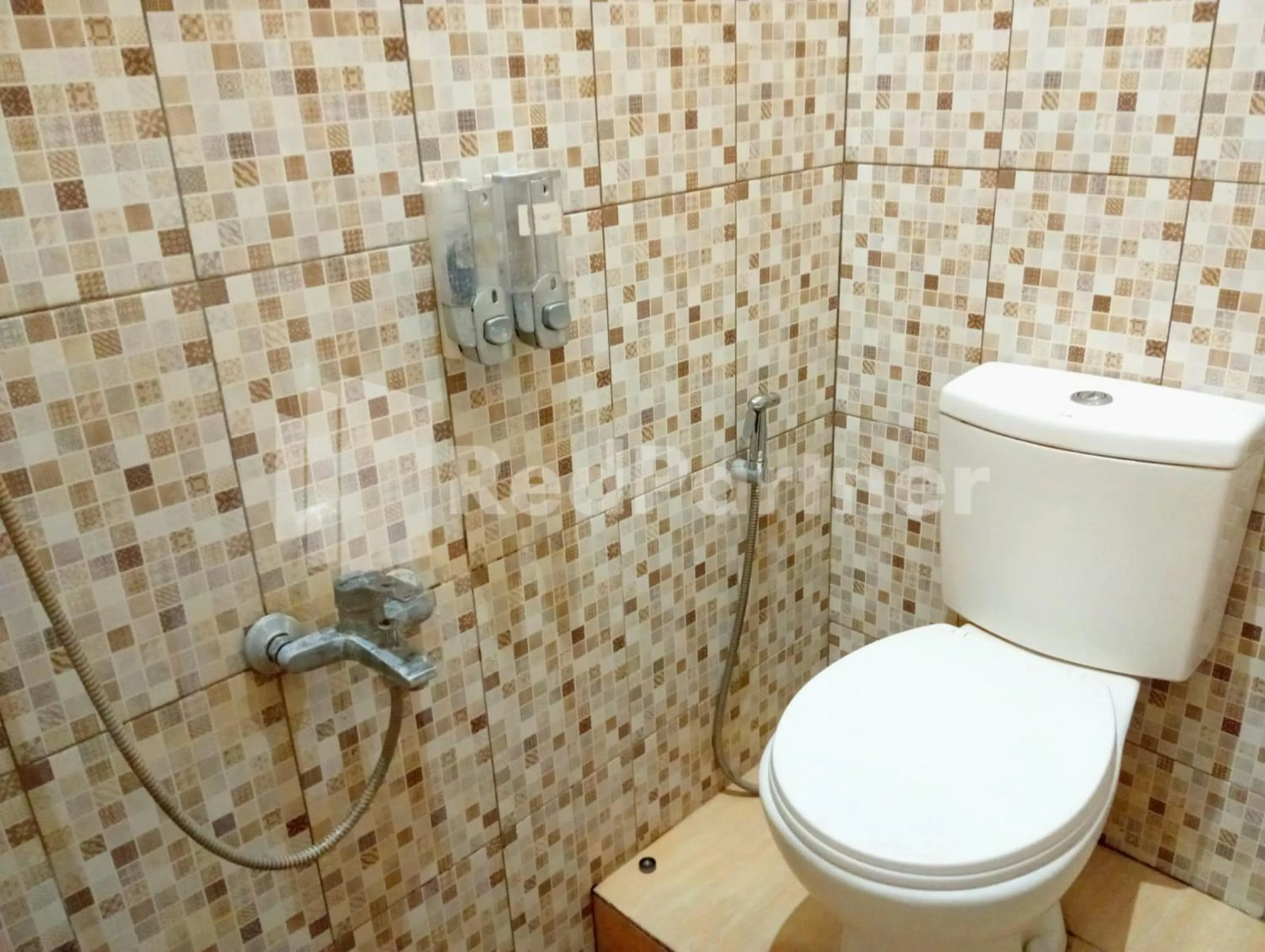 Bathroom in Isa Homestay Kudus Mitra Reddoorz
