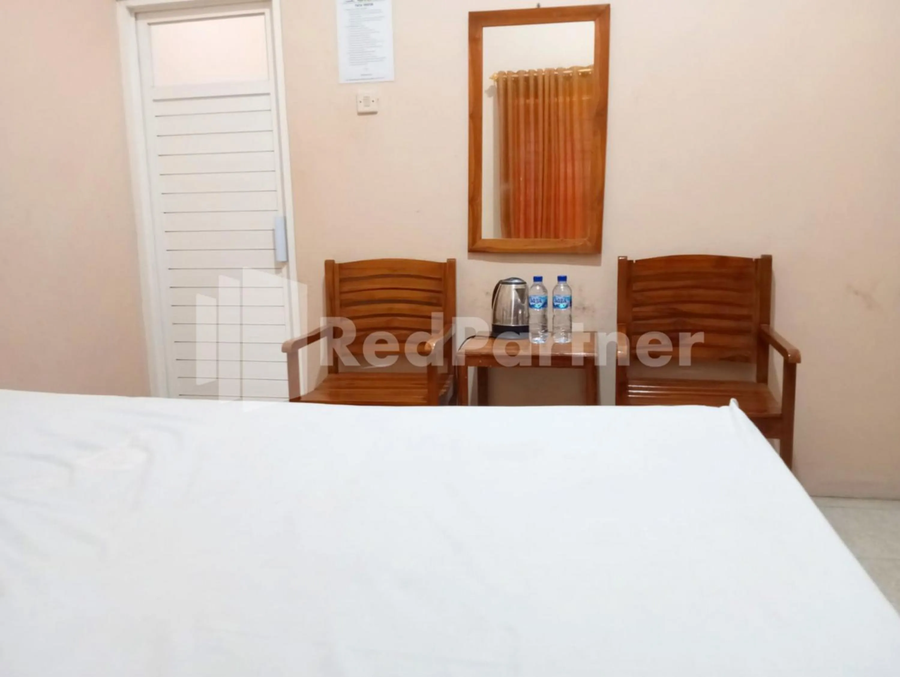 Bedroom, Bed in Isa Homestay Kudus Mitra Reddoorz