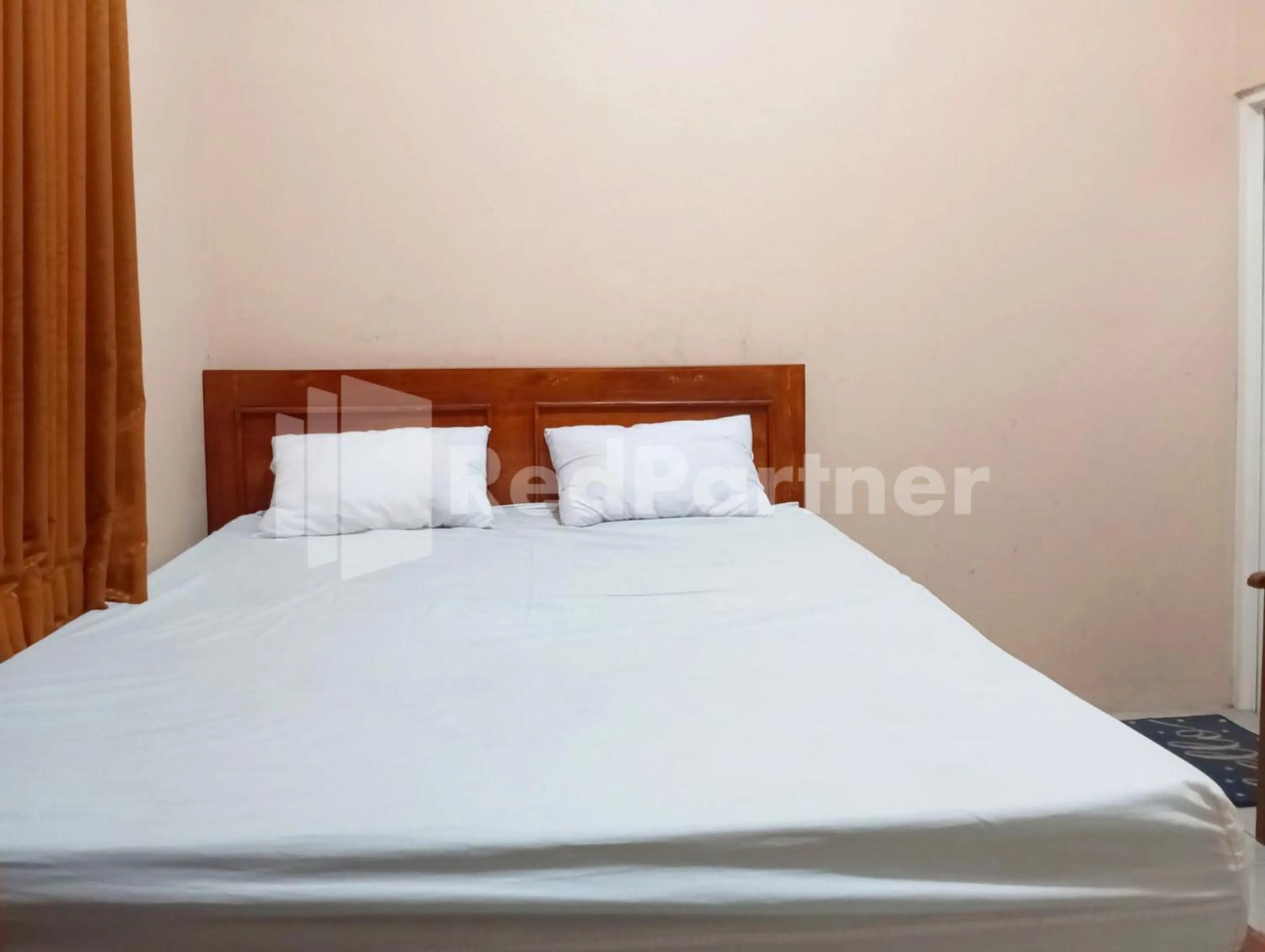 Bedroom, Bed in Isa Homestay Kudus Mitra Reddoorz