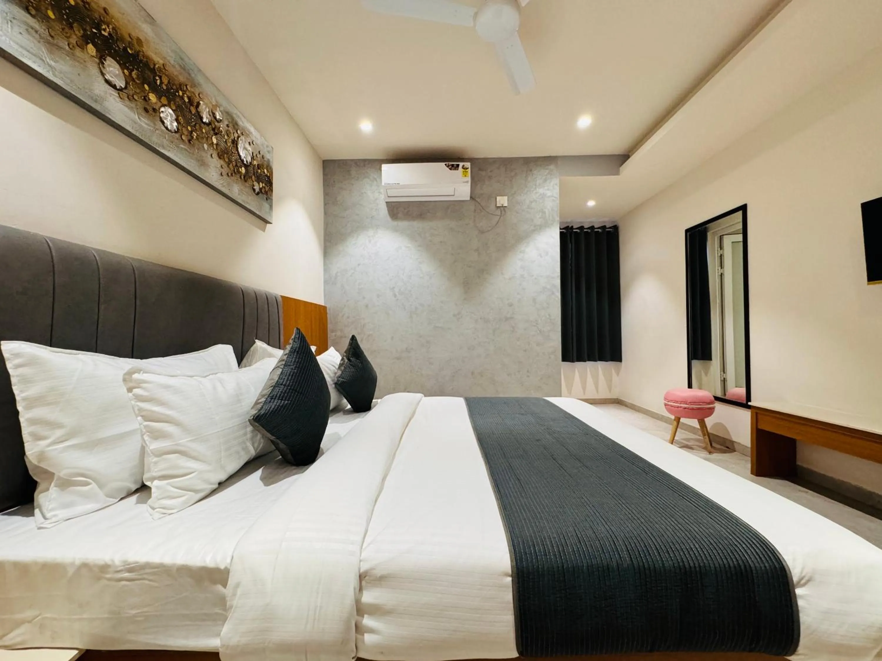 Bedroom, Bed in Hotel Rudhav Palace