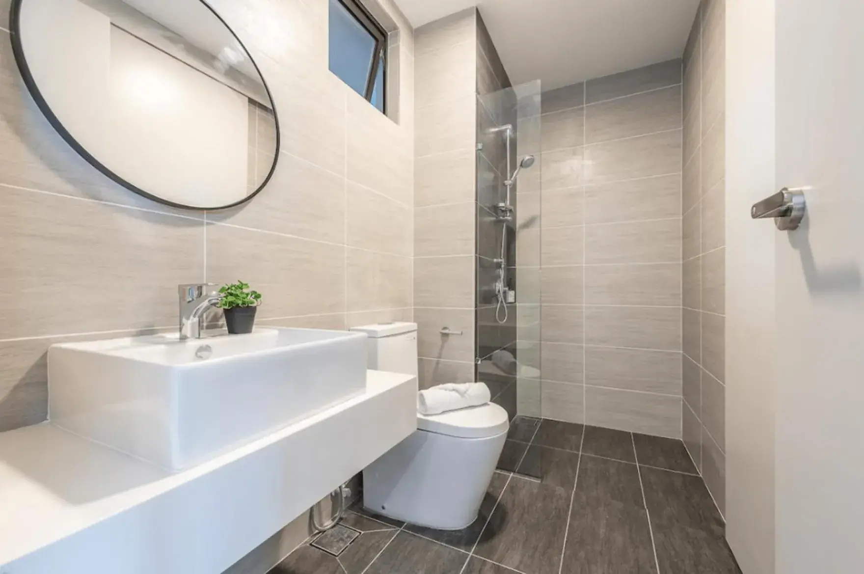 Shower in Trion Kuala Lumpur Shower in Trion Kuala Lumpur