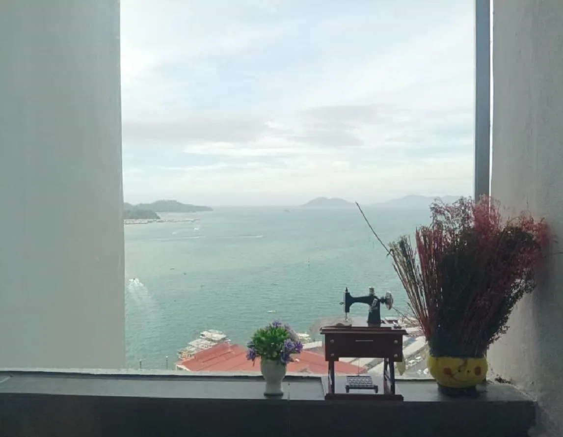 Beautiful Seaview Suites at The Shore Kota Kinabalu