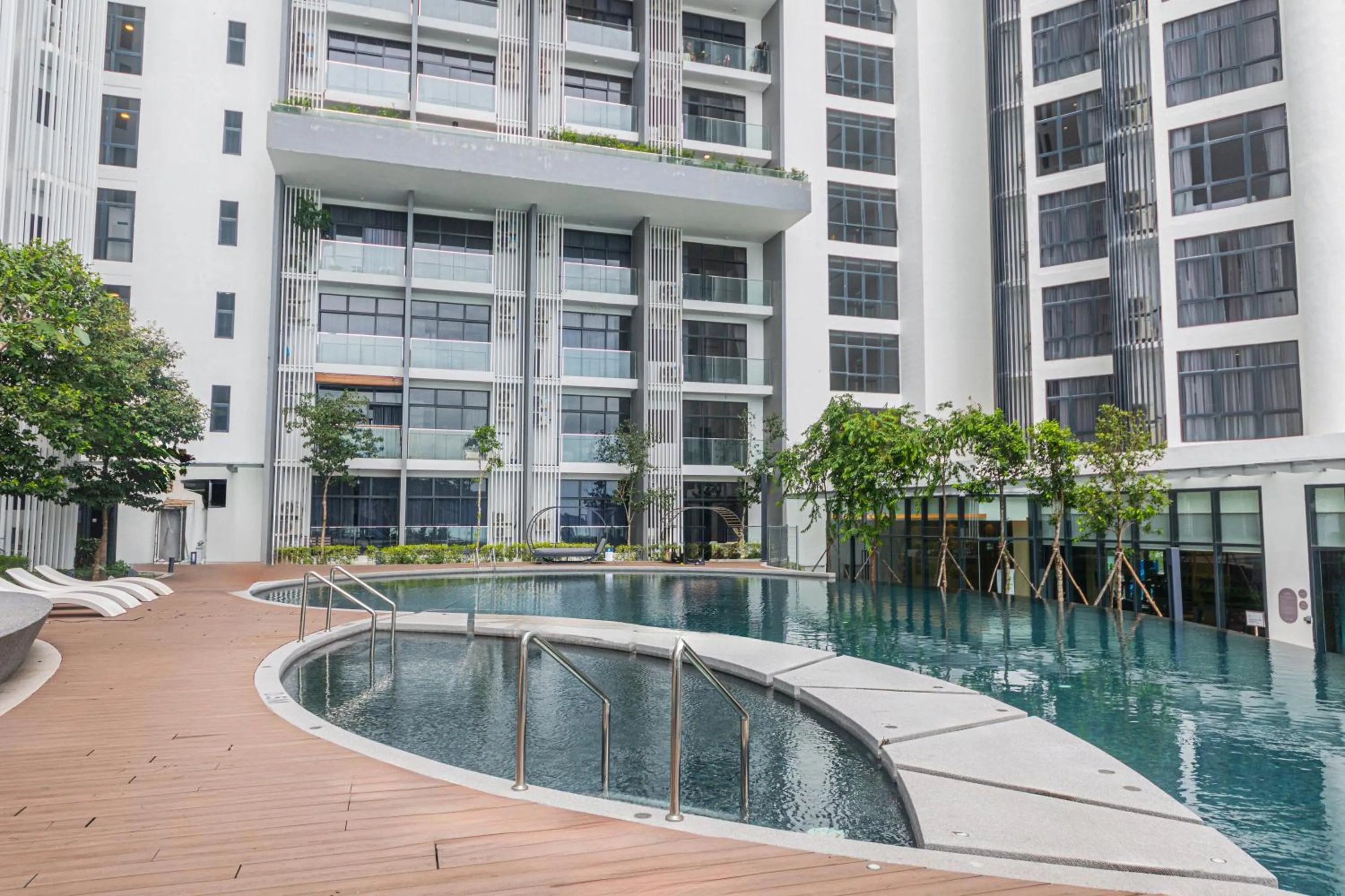 Beautiful Seaview Suites at The Shore Kota Kinabalu