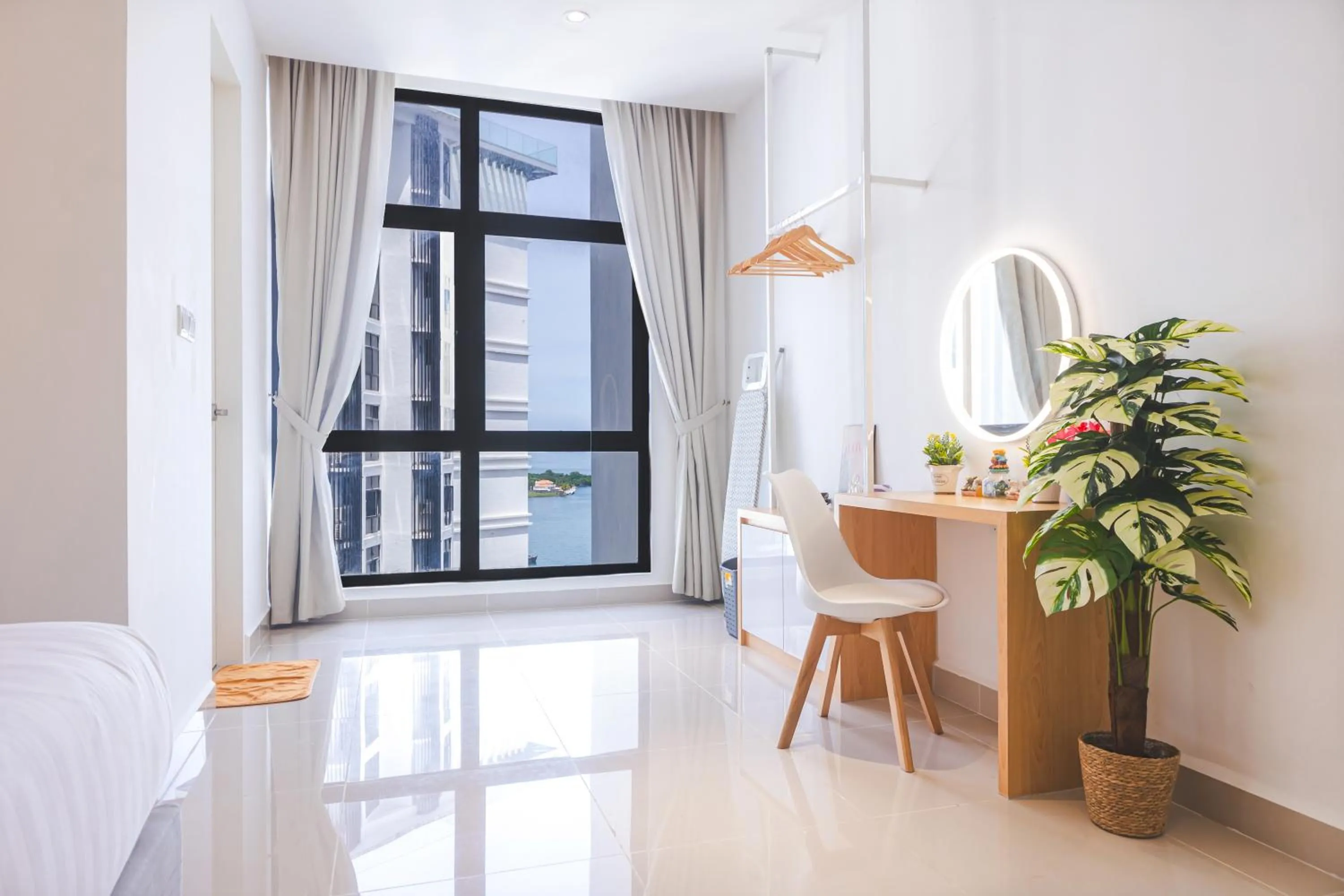 Beautiful Seaview Suites at The Shore Kota Kinabalu