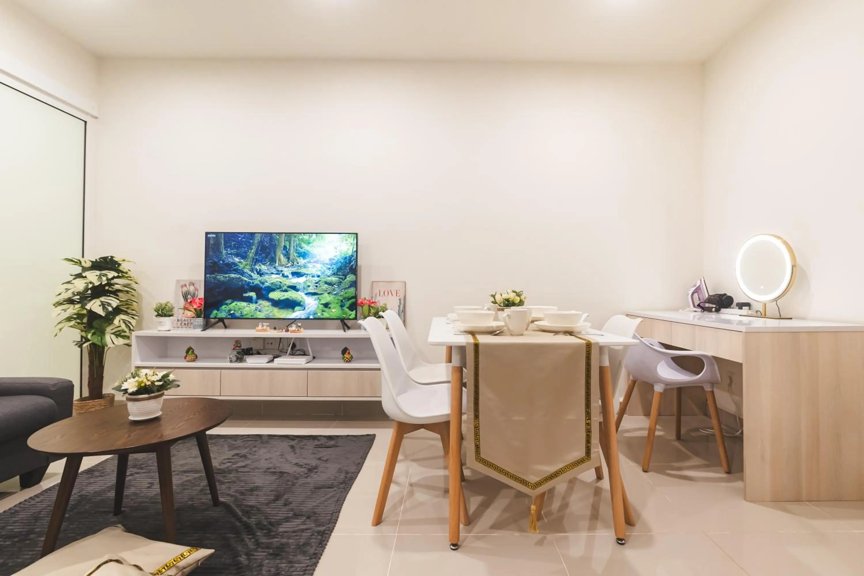 Beautiful Seaview Suites at The Shore Kota Kinabalu