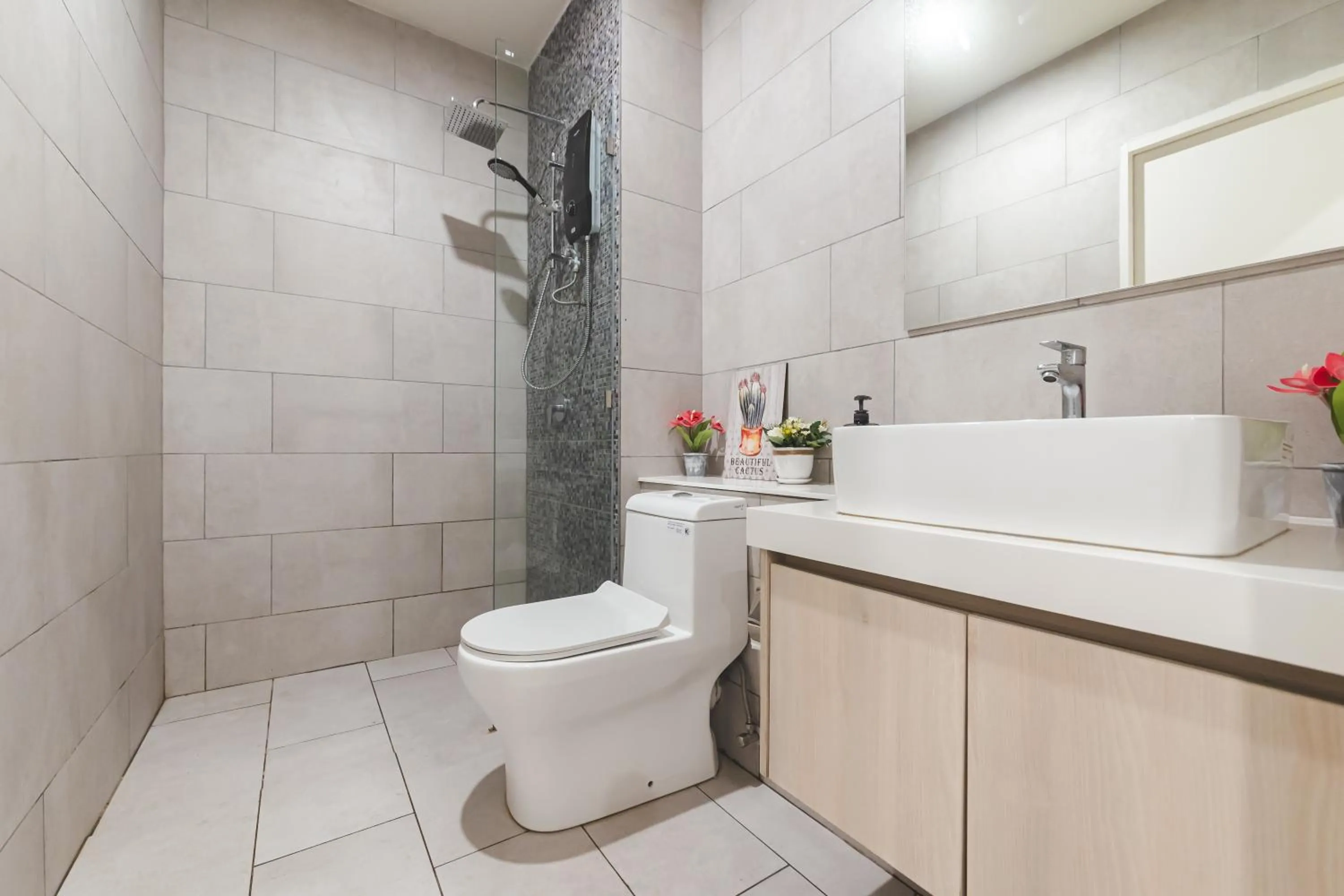 Beautiful Seaview Suites at The Shore Kota Kinabalu