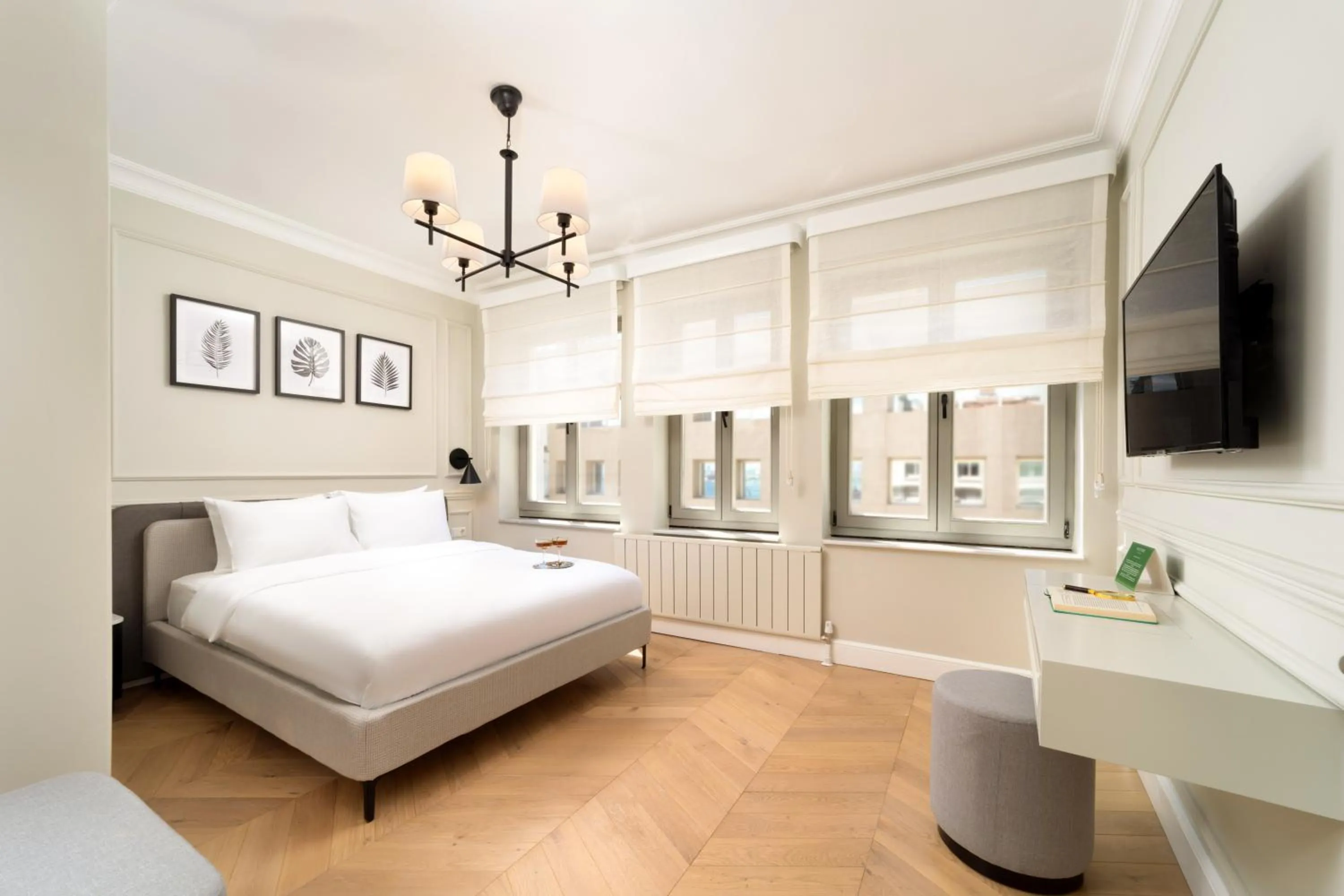 Bed in Vucino Suites