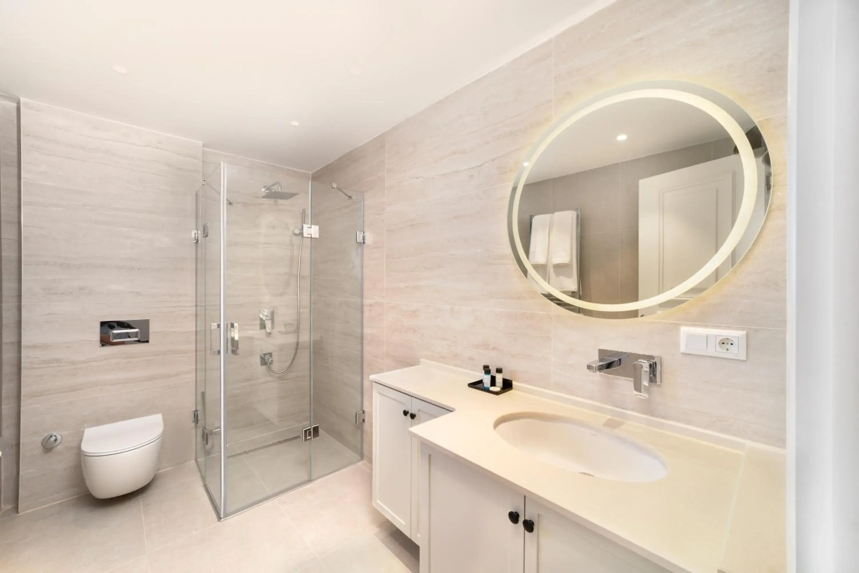 Shower in Vucino Suites Shower in Vucino Suites