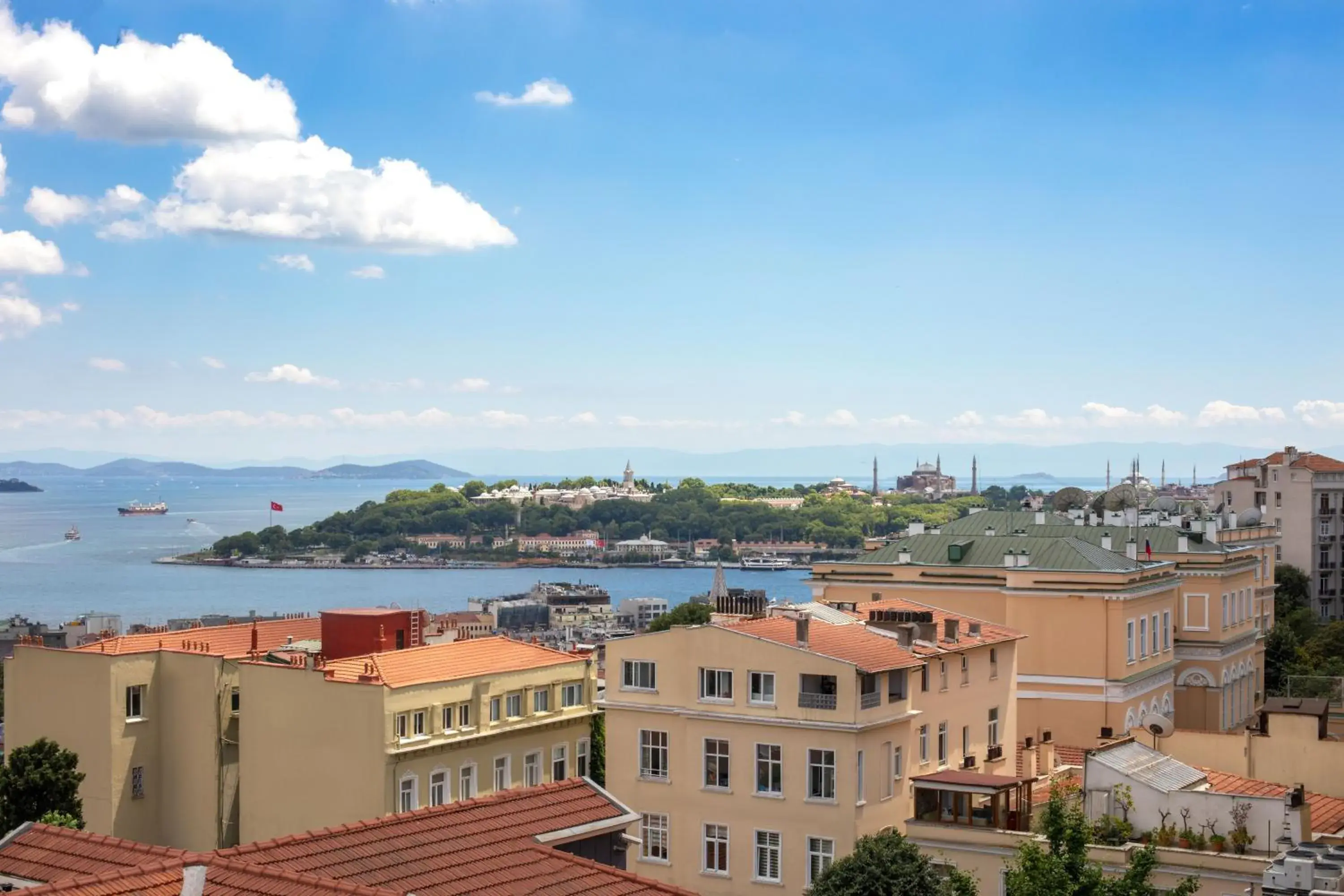 King Suite with Sea View in Vucino Suites King Suite with Sea View in Vucino Suites