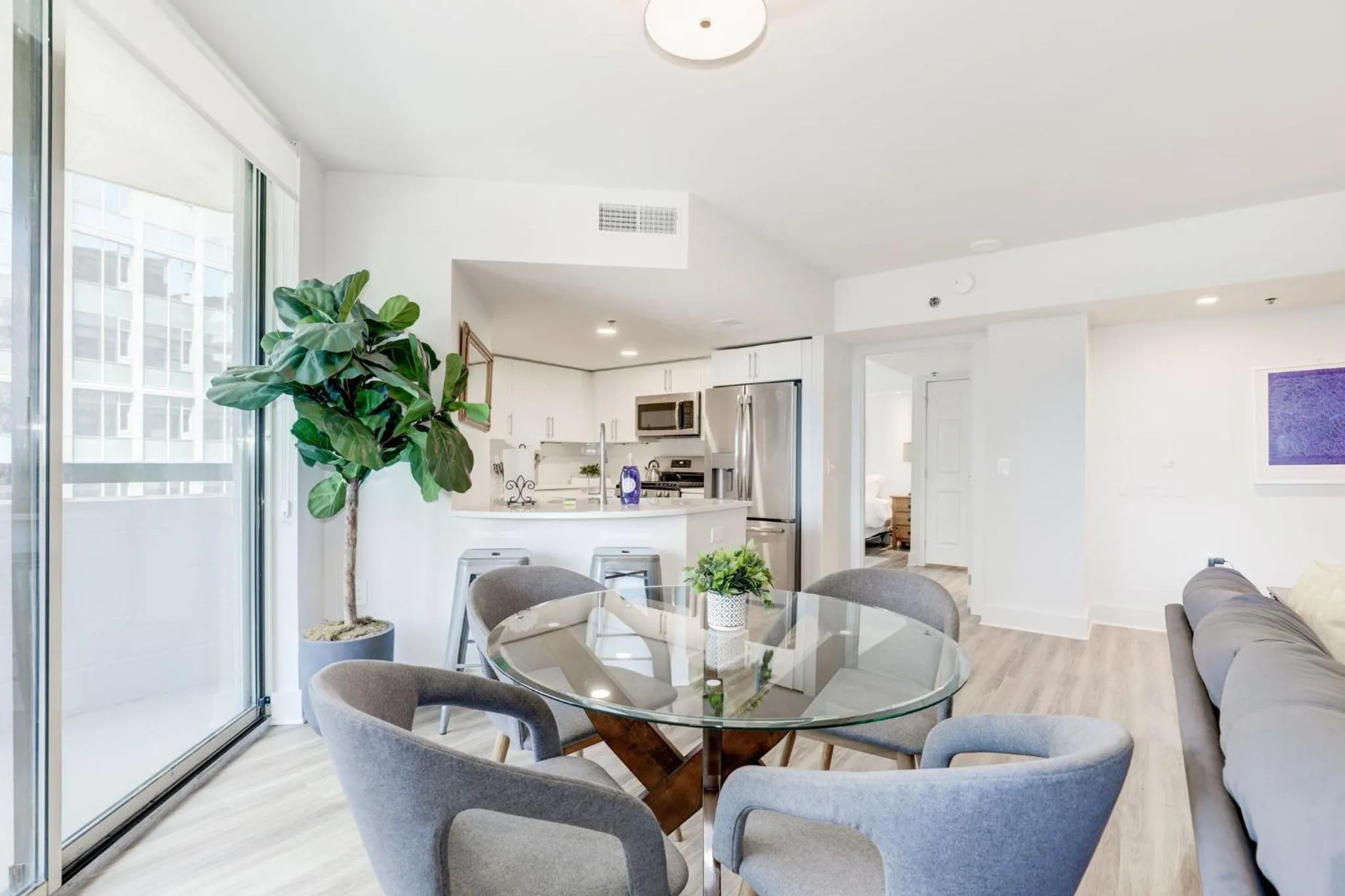 Elegant 2BR Apartment Minutes From DC