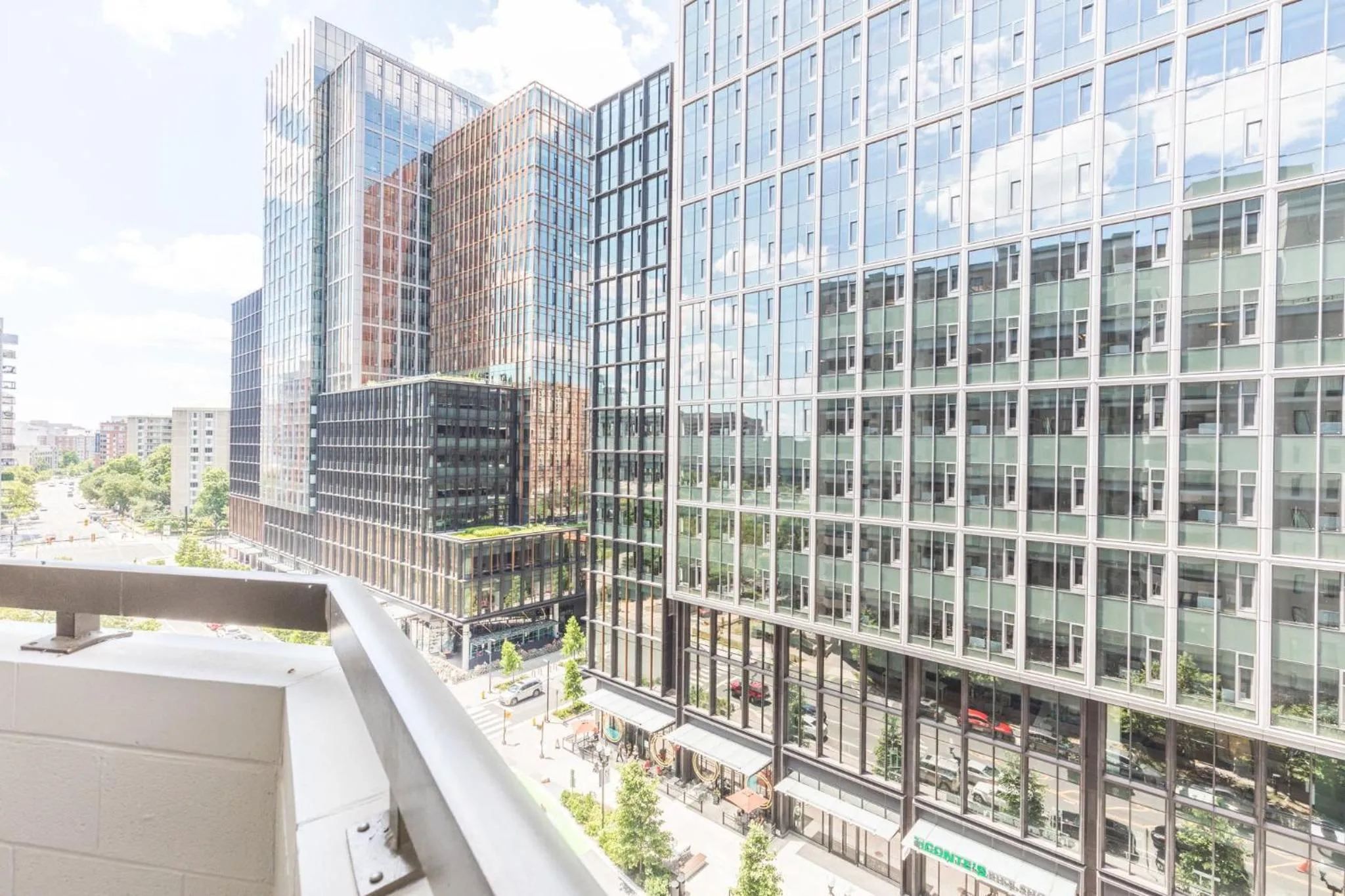 Elegant 2BR Apartment Minutes From DC