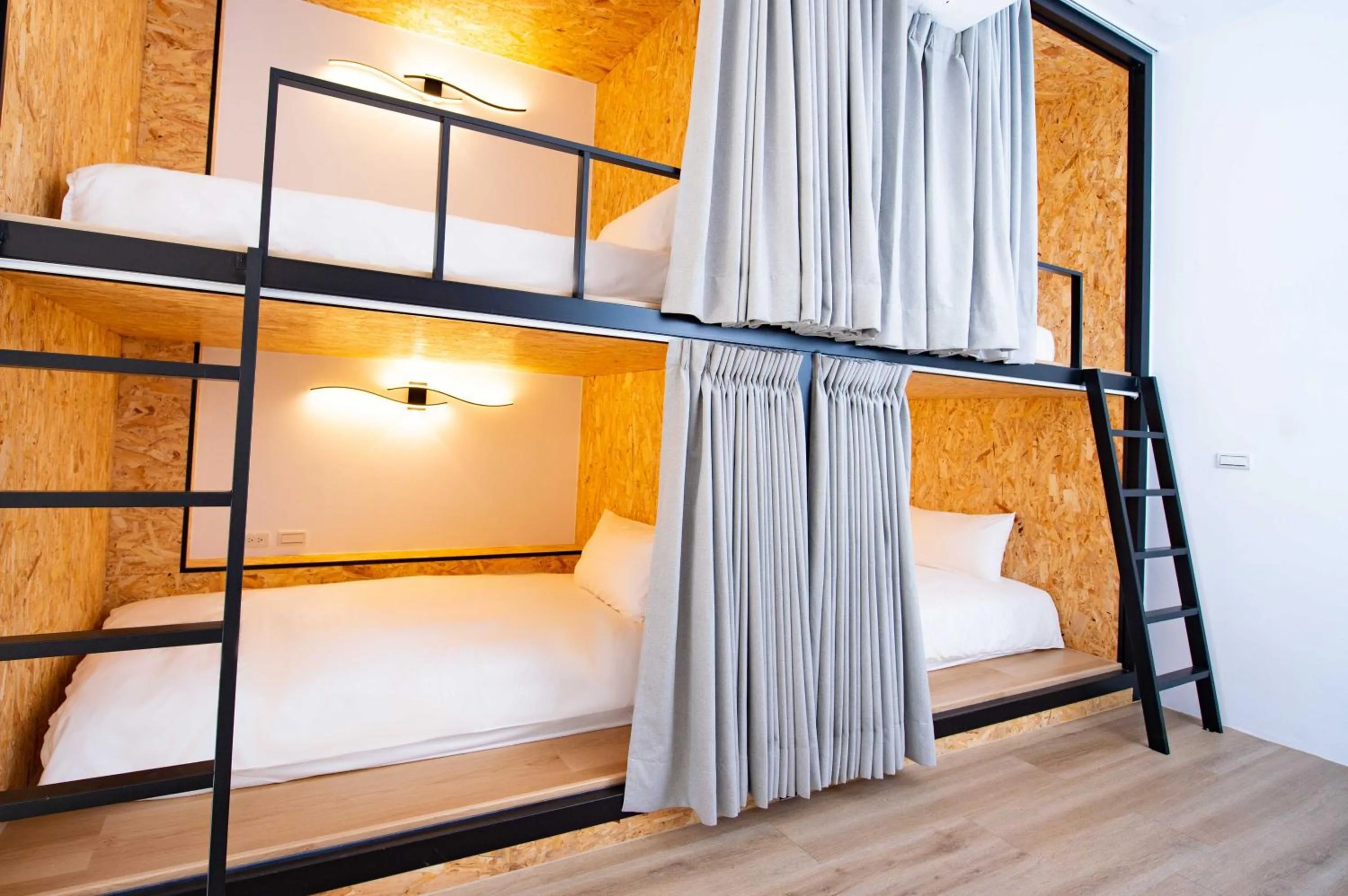 bunk bed, Bed in Chao Hostel