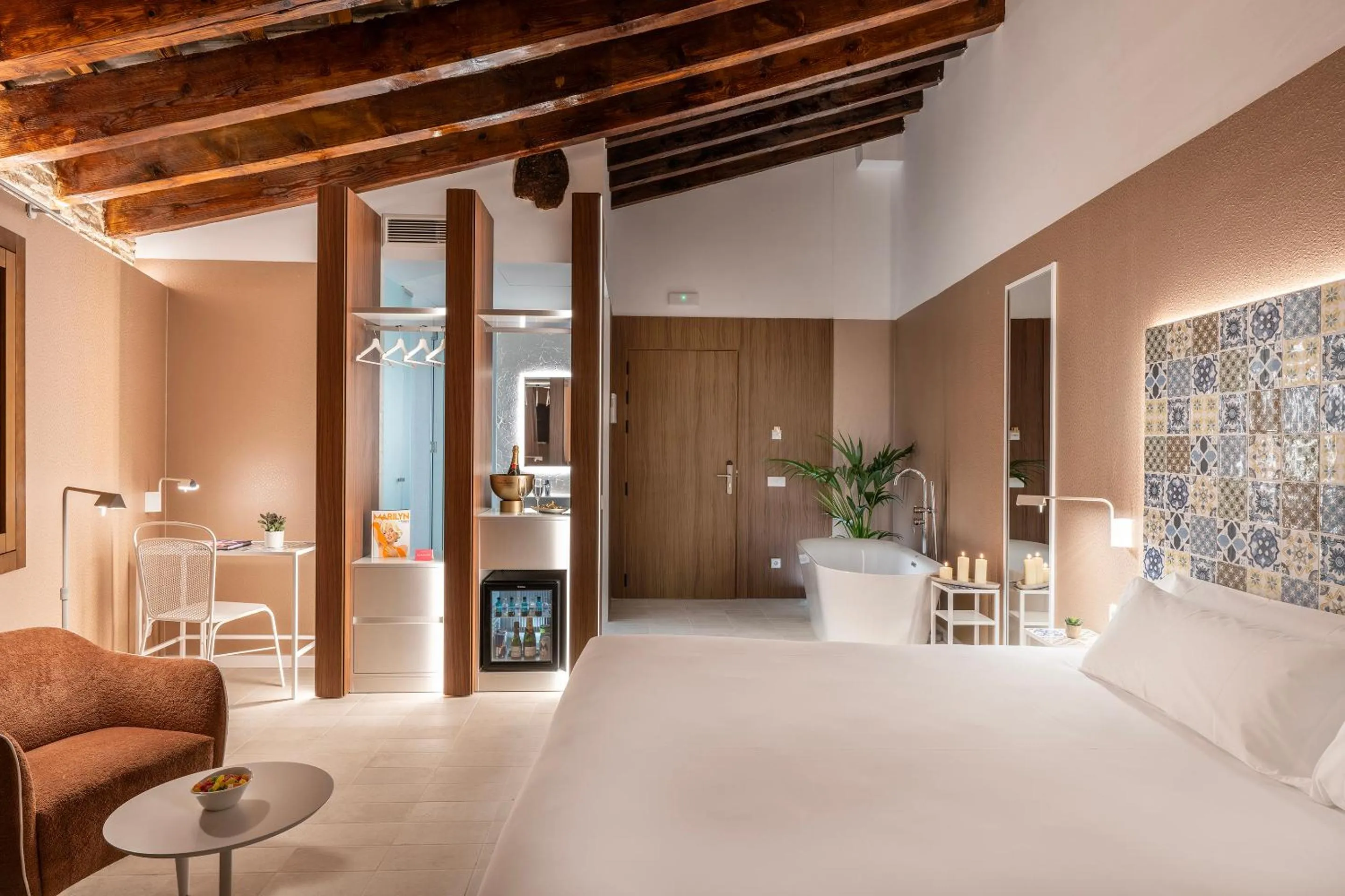 Bedroom, Bed in Axel Hotel Valencia - Adults Only