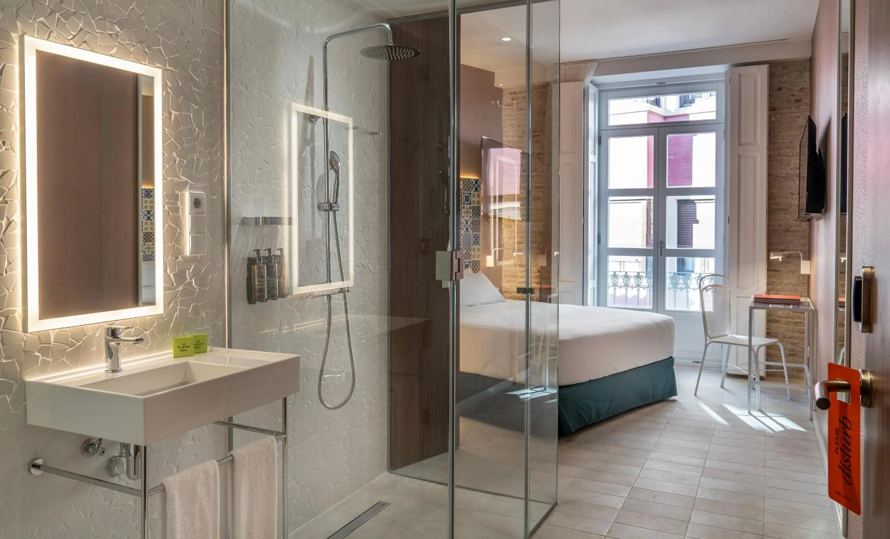 Bathroom, Bed in Axel Hotel Valencia - Adults Only