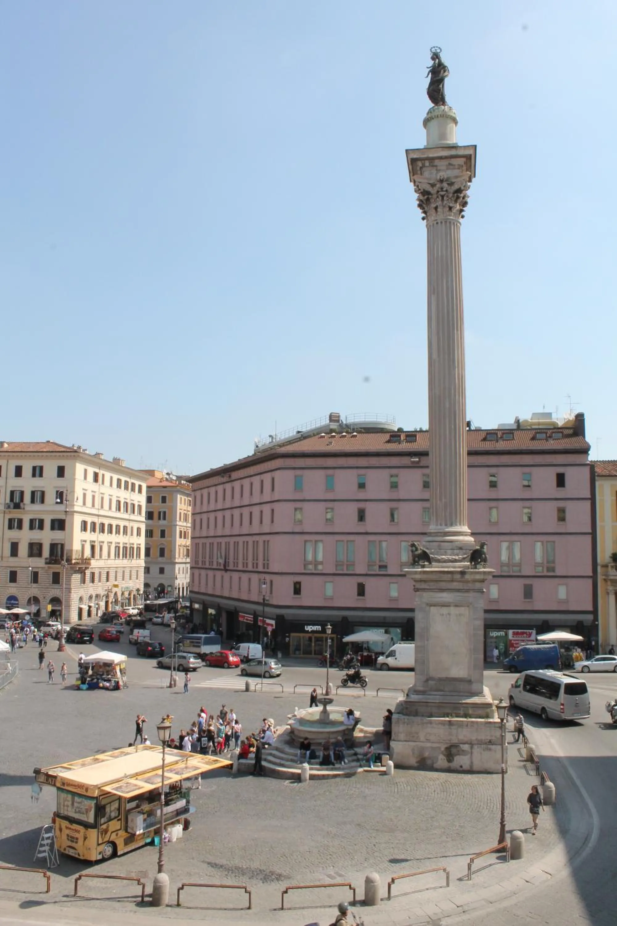 Nearby landmark in Domus Maggiore