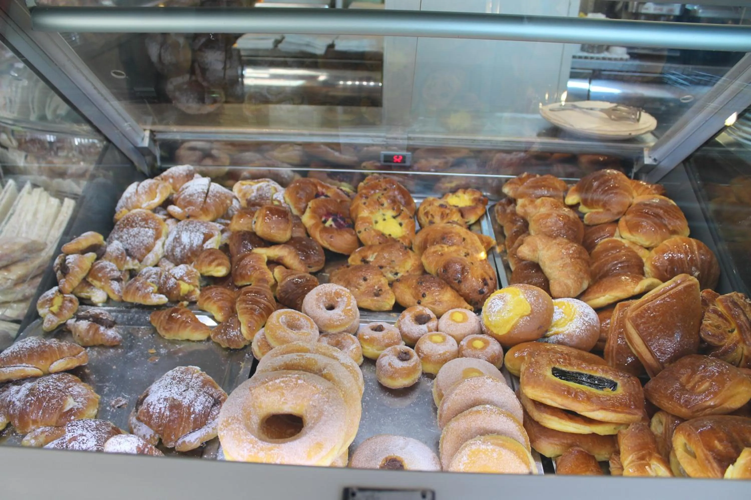 Italian breakfast in Domus Maggiore