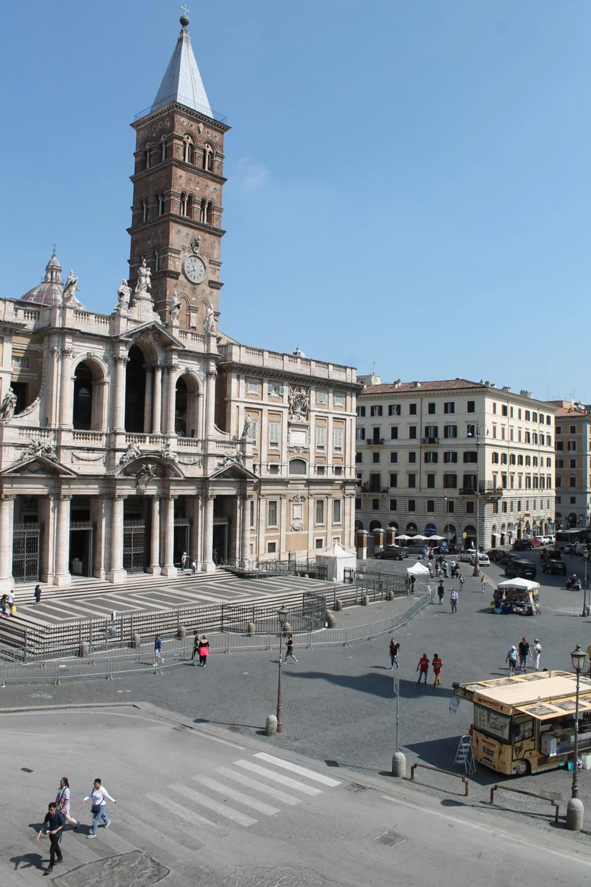 Nearby landmark in Domus Maggiore